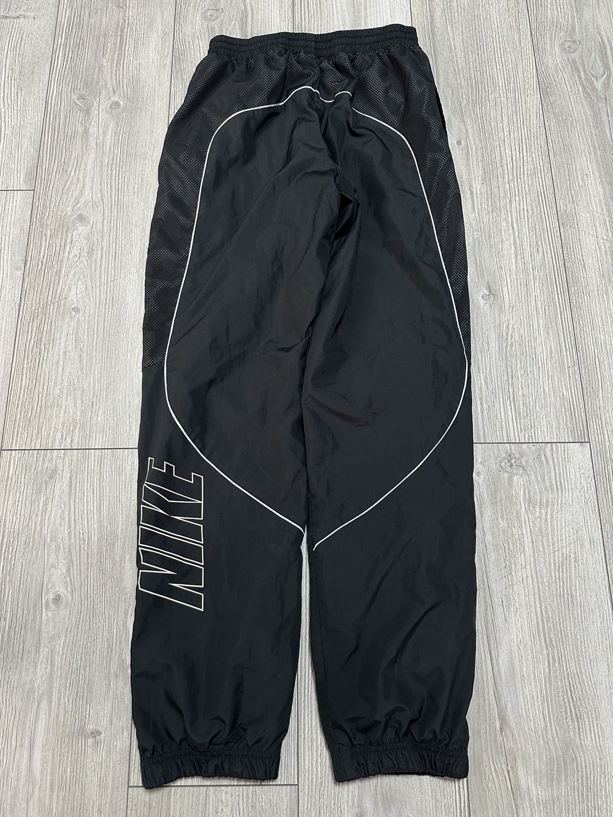 Nike Vintage Nike Track Y2K Pants Drill Nylon Gorpcore Joggers Size US 32 / EU 48 - 6 Thumbnail