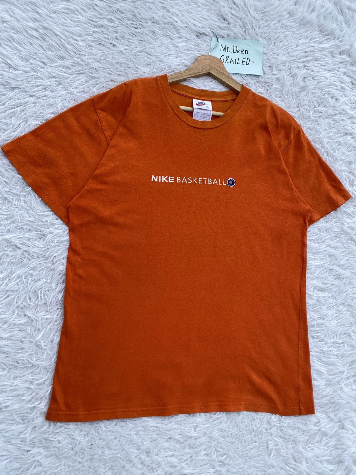 Nike Rare Vintage NIKE Basketball Orange T-shirt Size US M / EU 48-50 / 2 - 4 Thumbnail
