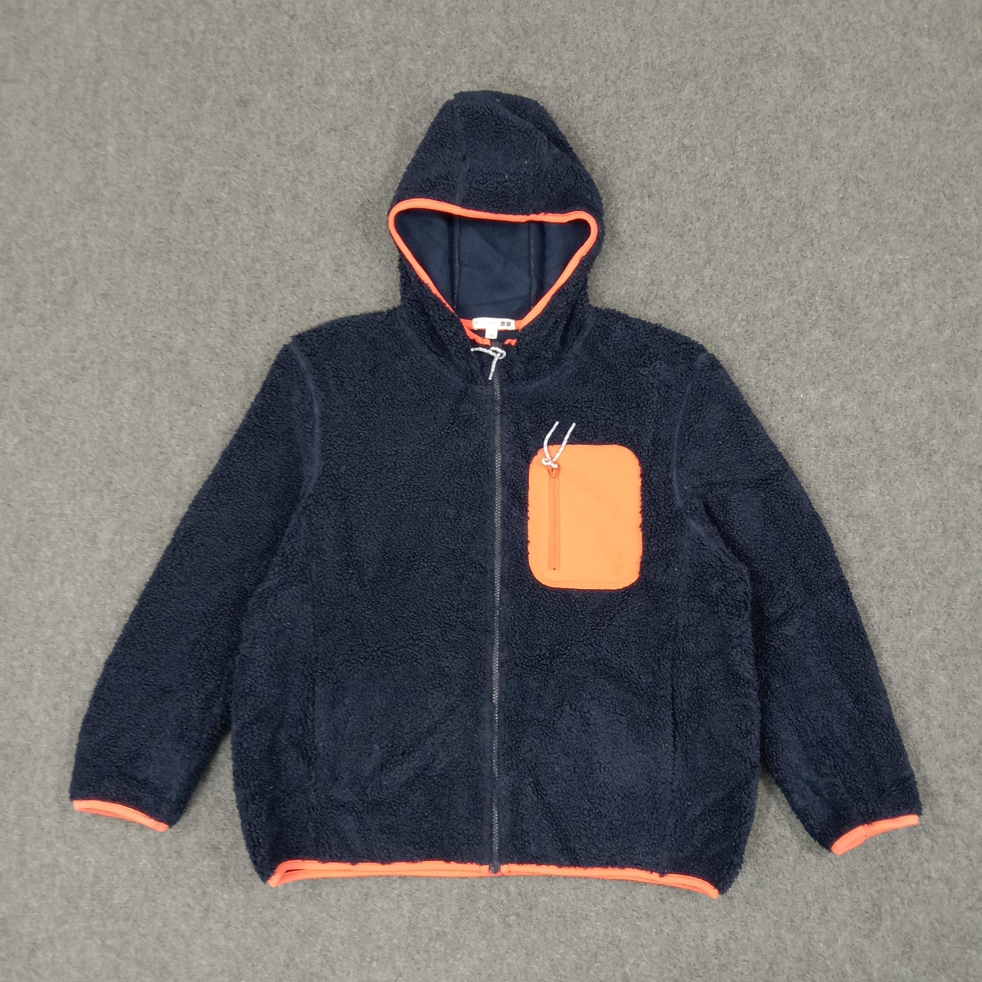 Vintage J.W.Anderson X Uniqlo Japanese Sherpa Hoodies Size US L / EU 52-54 / 3 - 1 Thumbnail