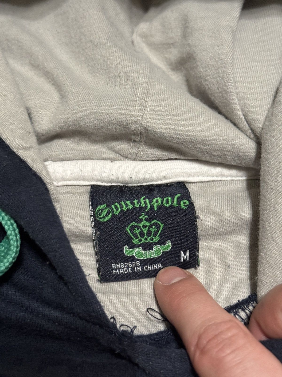 Southpole Southpole Crown Embroidered Hoodie M/L Jnco Style 23x28 Size US M / EU 48-50 / 2 - 3 Thumbnail