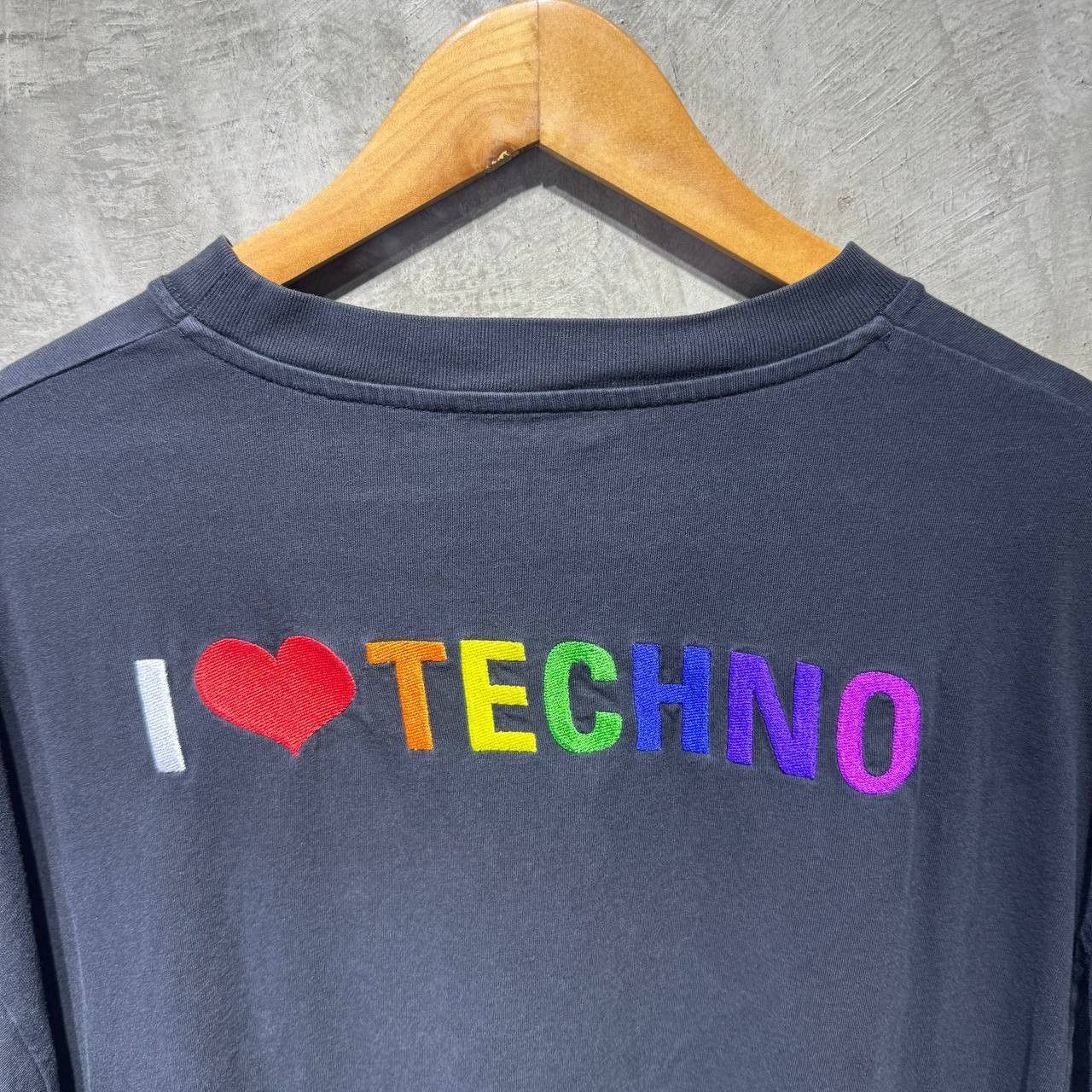 Balenciaga Balenciaga “I Love Techno” embroidered tee Size US XXL / EU 58 / 5 - 2 Thumbnail