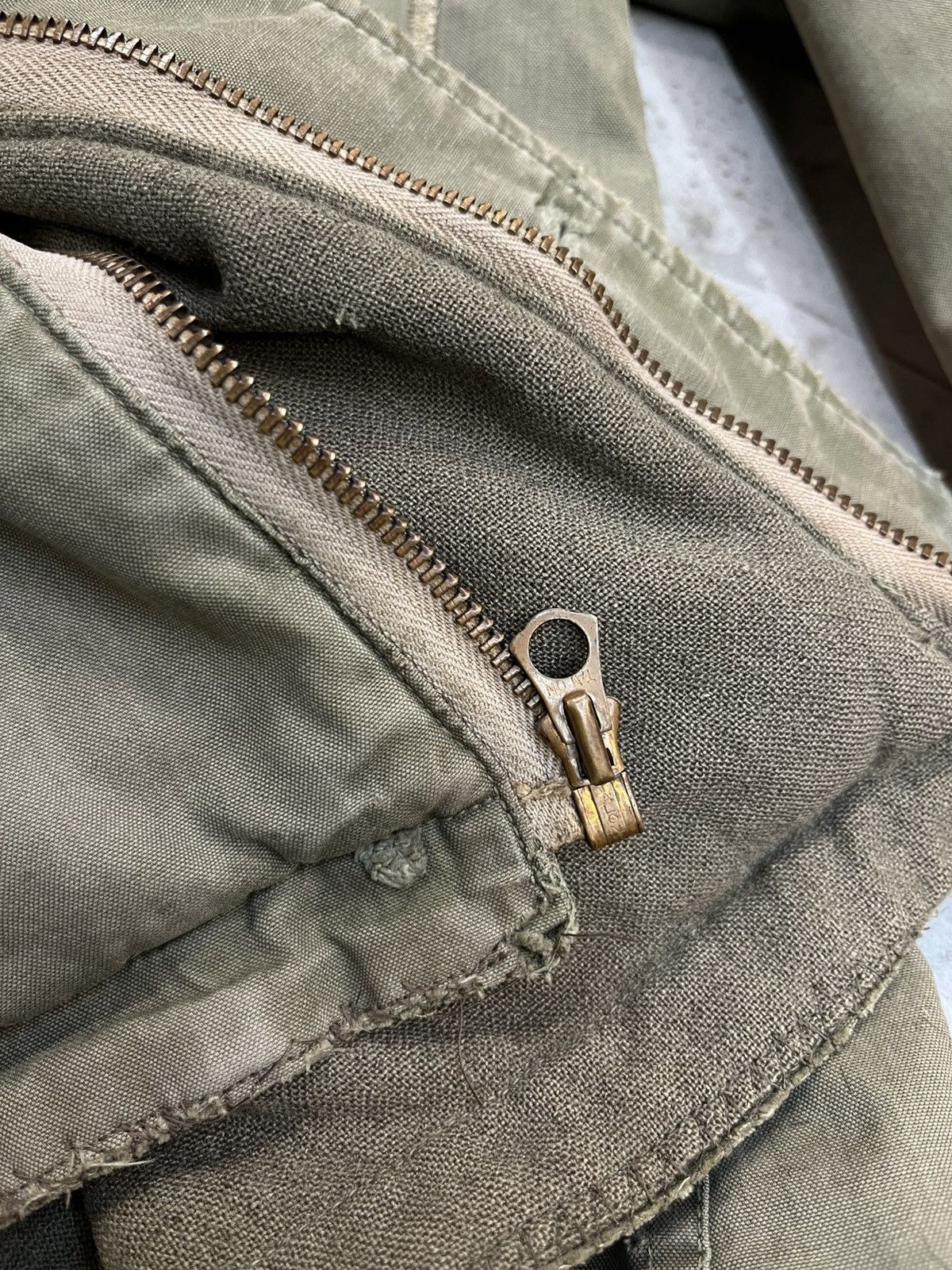 Vintage Perfect sun faded and Distressed 40s US NAVY N4 jacket Size US L / EU 52-54 / 3 - 8 Thumbnail