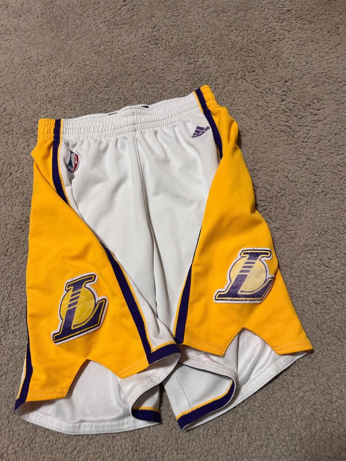 Adidas Adidas NBA x ‘Los Angeles Lakers’ Swingman Basketball Shorts Size US 32 / EU 48 - 3 Thumbnail