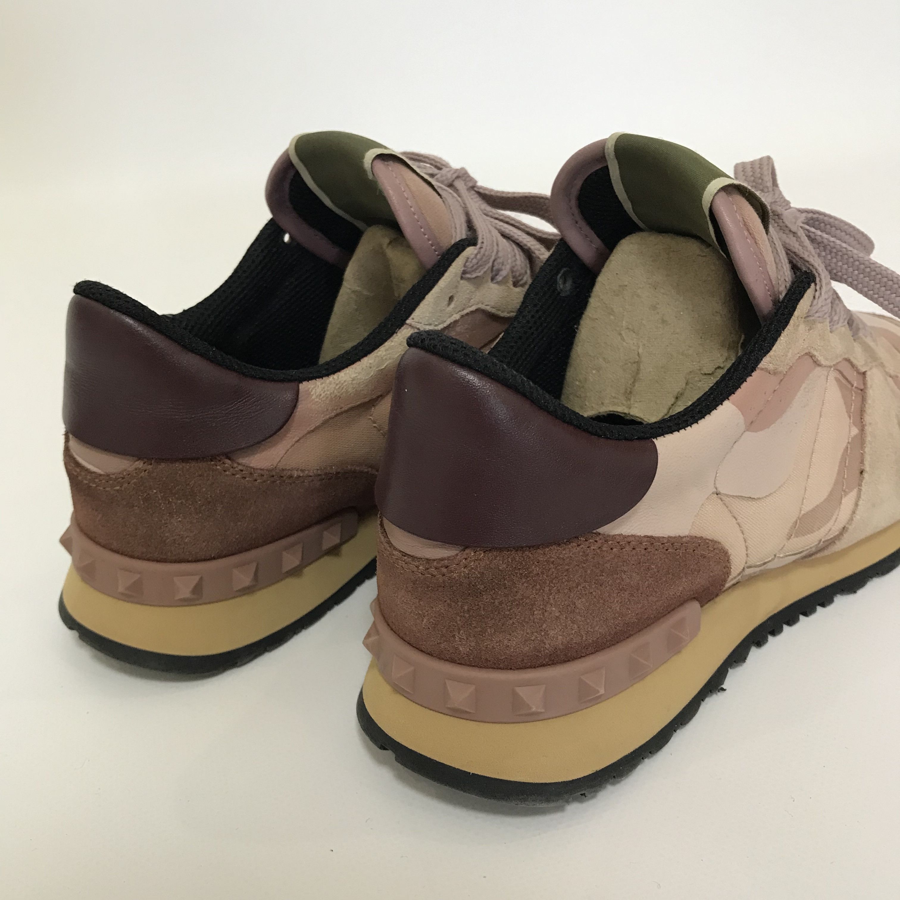 Valentino VALENTINO Garavani Rockrunner Pink Camouflage Sneakers Shoes Size US 7 / IT 37 - 13 Thumbnail