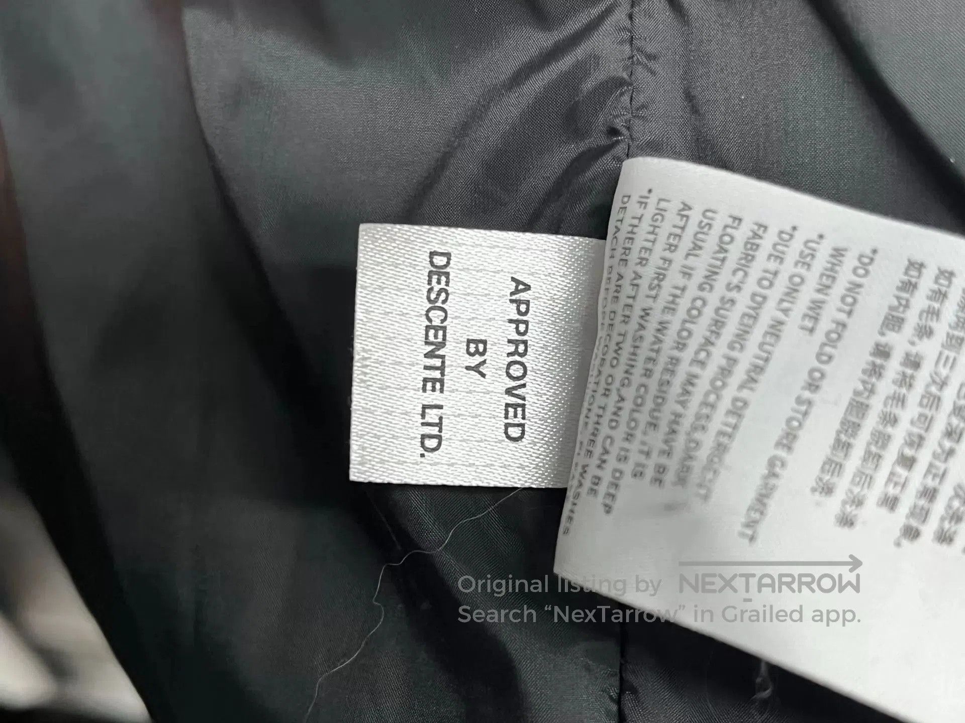 Descente Black Puffer Jacket with Logos . Size US L / EU 52-54 / 3 - 6 Thumbnail