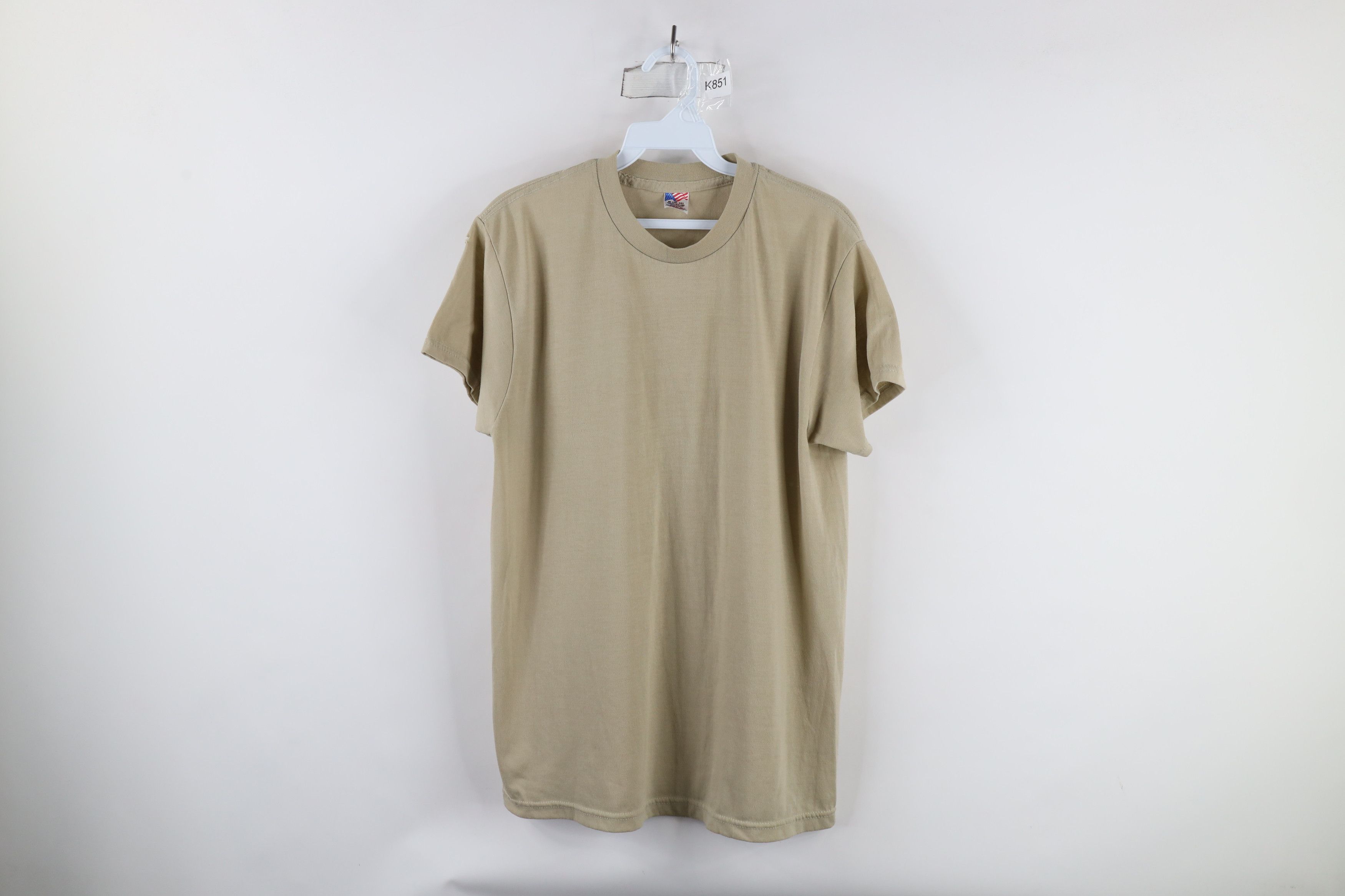 Vintage Vintage 90s Streetwear Knit Short Sleeve T-Shirt Beige USA Size US M / EU 48-50 / 2 - 1 Thumbnail