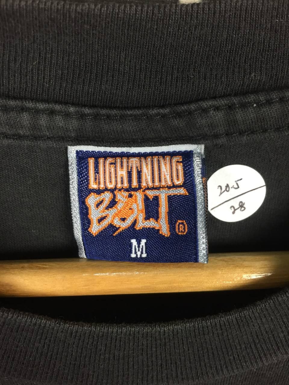 Vintage Vtg Lighting Bolt Shocks Down To the Bone Surf Skate Tee Size US M / EU 48-50 / 2 - 10 Thumbnail