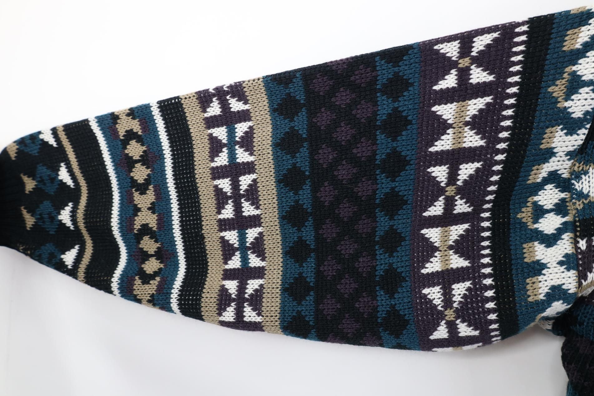 Vintage Vintage 90s Streetwear Fit Fair Isle Geometric Knit Sweater Size XL / US 12-14 / IT 48-50 - 6 Thumbnail