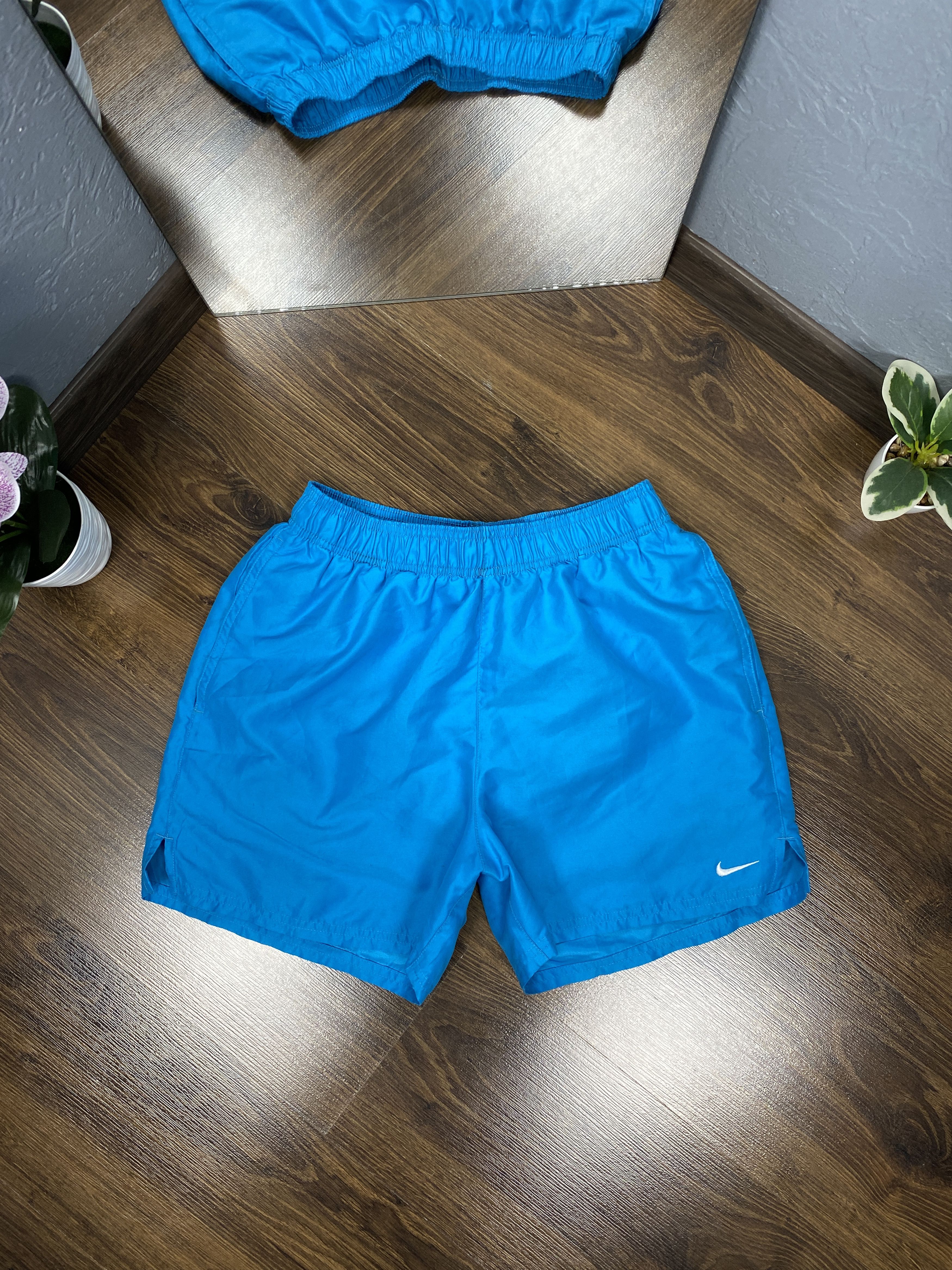 Nike Nike Vintage Mens Nylon Shorts Y2K Size US 32 / EU 48 - 1 Thumbnail