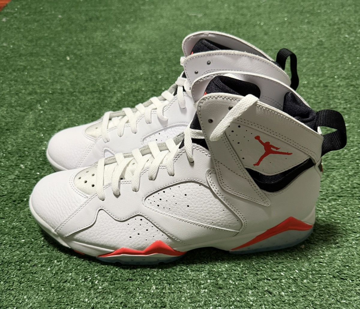 Jordan Brand Air Jordan 7 Retro Mens 11.5 White Infrared Retro Sneakers Size US 11.5 / EU 44-45 - 3 Thumbnail