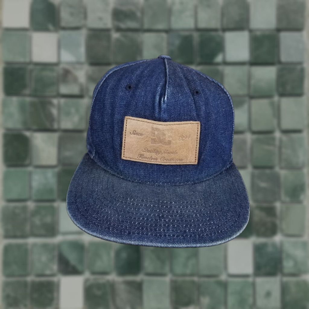 Vintage DC Shoes Skate Denim Hat Leather Patch Adjustable Denim Hat Blue 1990s Hip Hop Cap Mens Womens Boys Girls Size ONE SIZE - 1 Thumbnail