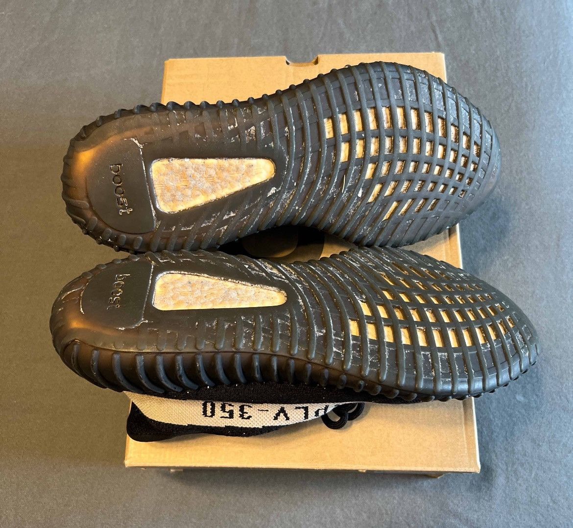 Adidas × Kanye West Adidas Yeezy Boost 350 V2 Oreo Size 11 BY1604 Size US 11 / EU 44 - 5 Thumbnail