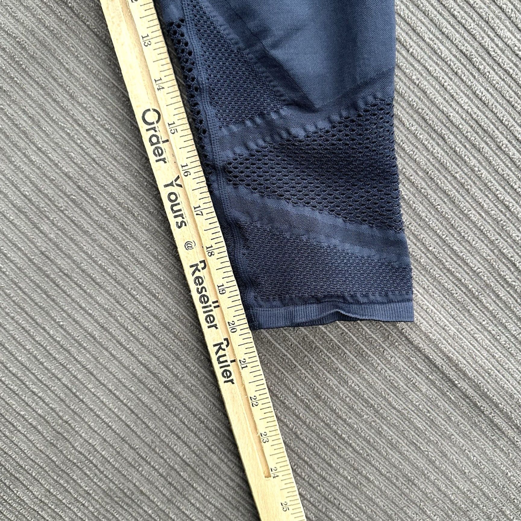 Fabletics Fabletics Leggings Women L Blue Nylon Spandex Athletic Activewear Pockets 20in Inseam Tapered Compression Gym Yoga Size 36" / US 14 / IT 50 - 6 Thumbnail