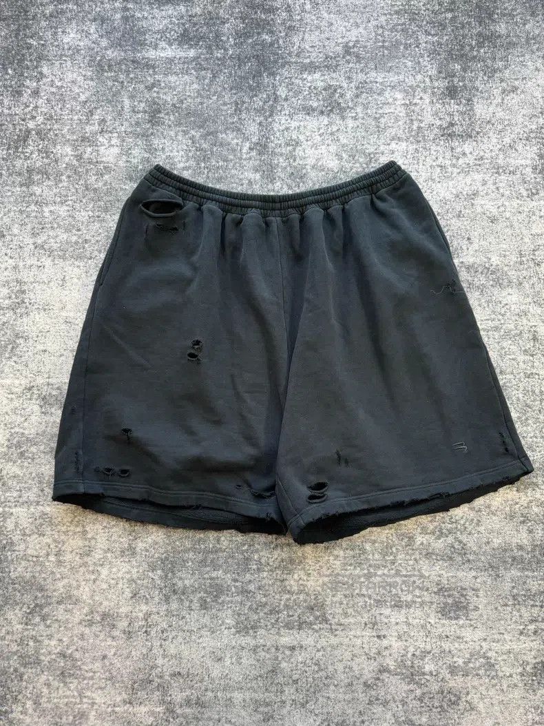 Balenciaga Balenciaga size L Black Double Stitch Embroidery Destroyed Size US 27 - 1 Thumbnail