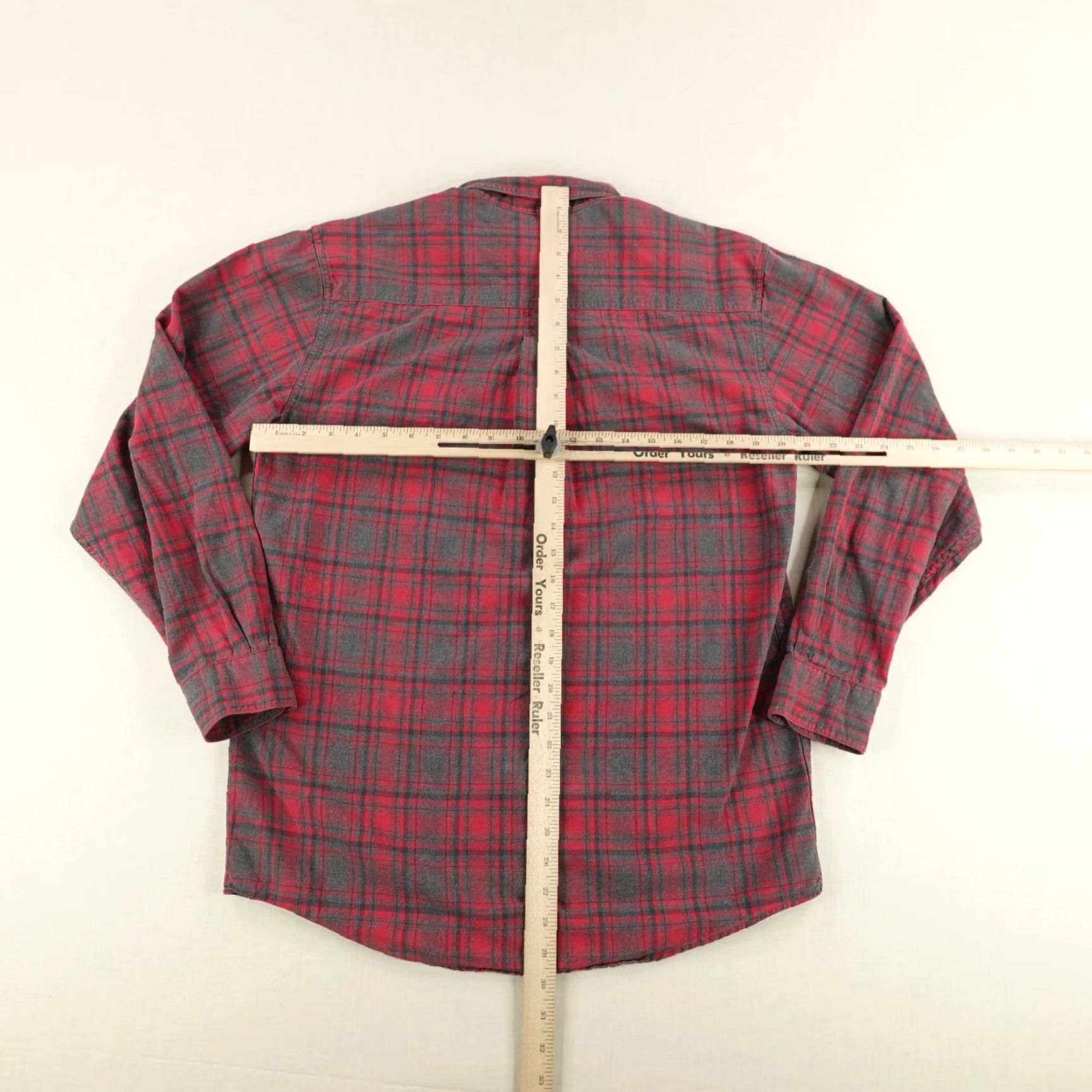Vintage VINTAGE L.L. Bean Flannel Shirt Mens Small Red Gray Plaid Button-Up Outdoor Utility Size US S / EU 44-46 / 1 - 5 Thumbnail