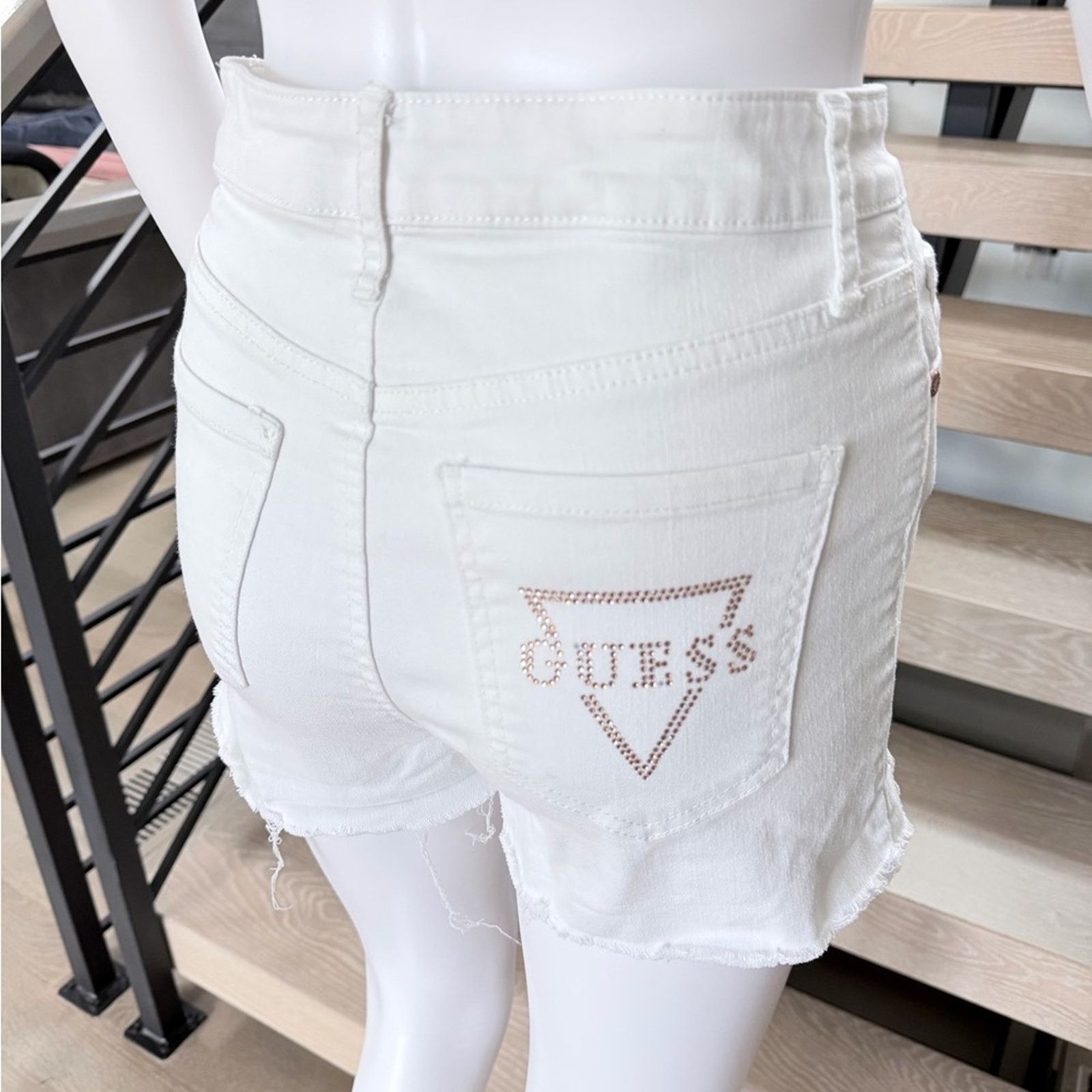 Guess Guess Y2K White Button-Up High Waisted Denim Shorts size S Size 27" / US 4 / IT 40 - 3 Thumbnail