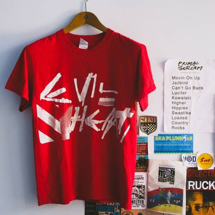 Band Tees × Hysteric Glamour Primal Scream Tshirt Tee evil heat album 2002 Red tee Merc Size US M / EU 48-50 / 2 - 2 Thumbnail