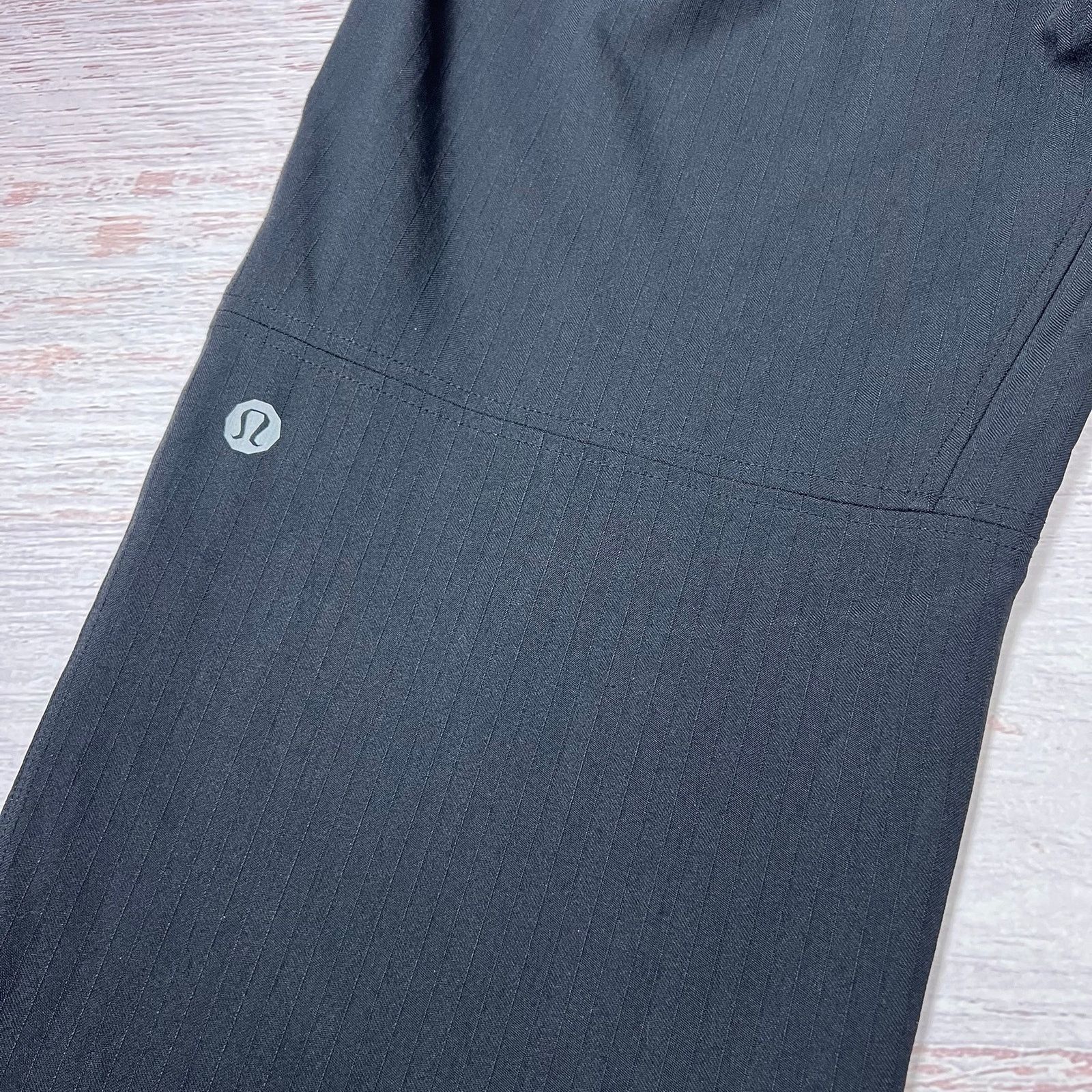Lululemon Lululemon Technical Hiking Pants Black Vented Pinstripe 36 Size US 36 / EU 52 - 6 Thumbnail