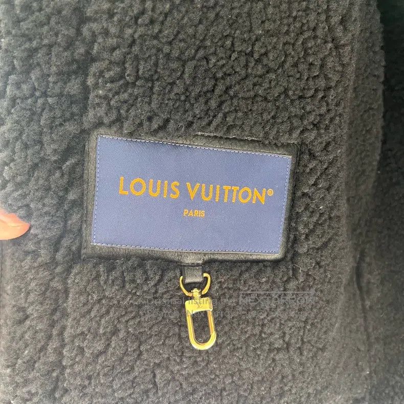Louis Vuitton Louis Vuitton Full logo embossed leather jacket Size US M / EU 48-50 / 2 - 4 Thumbnail