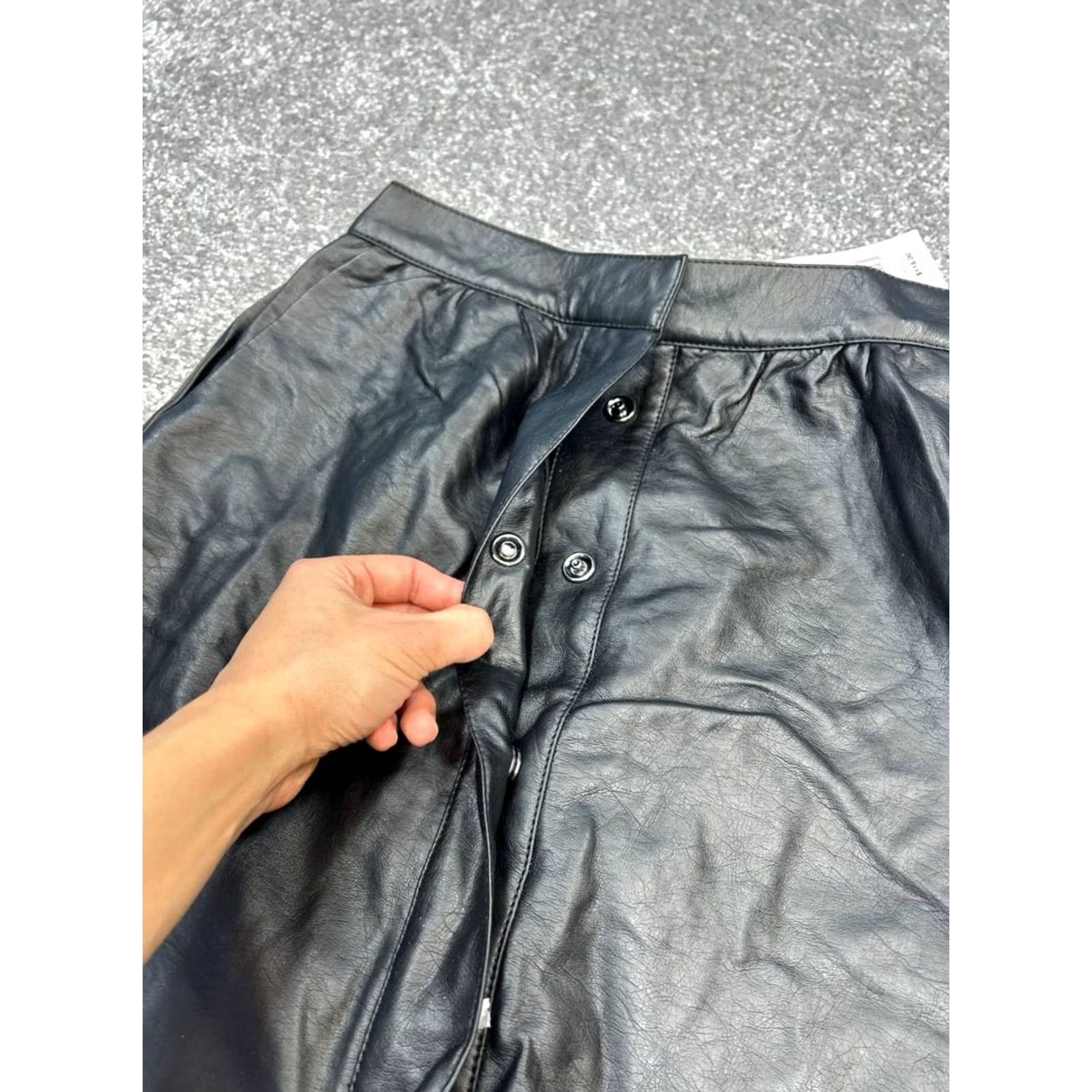 French Connection French Connection Bia Pu Mini Skirt Womens 0 Black Faux Leather Pockets Party Size 25" / US 0 / IT 36 - 2 Thumbnail