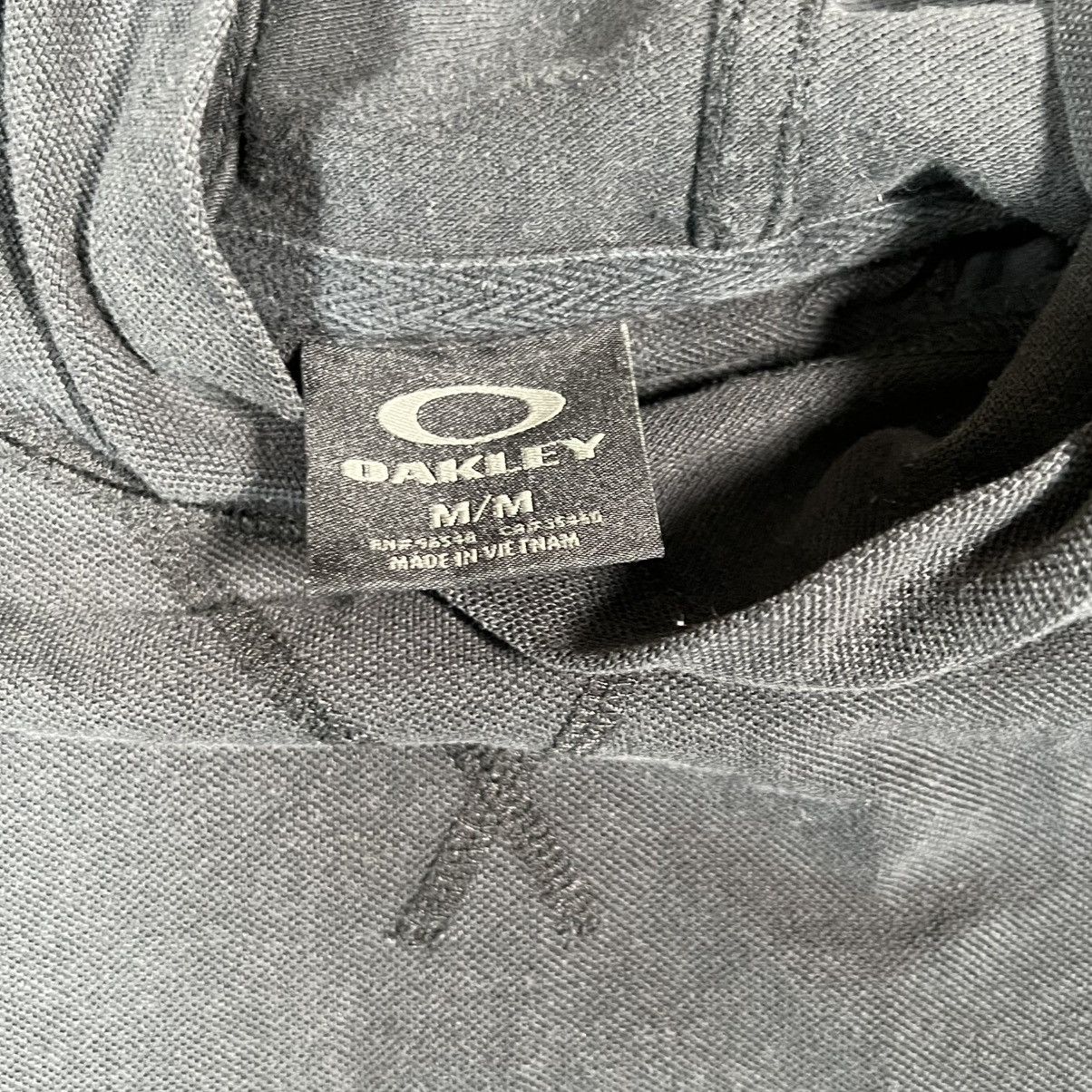 Oakley Y2K Oakley Black Pullover Hoodie Embroidered Logo Size M Size US M / EU 48-50 / 2 - 5 Thumbnail