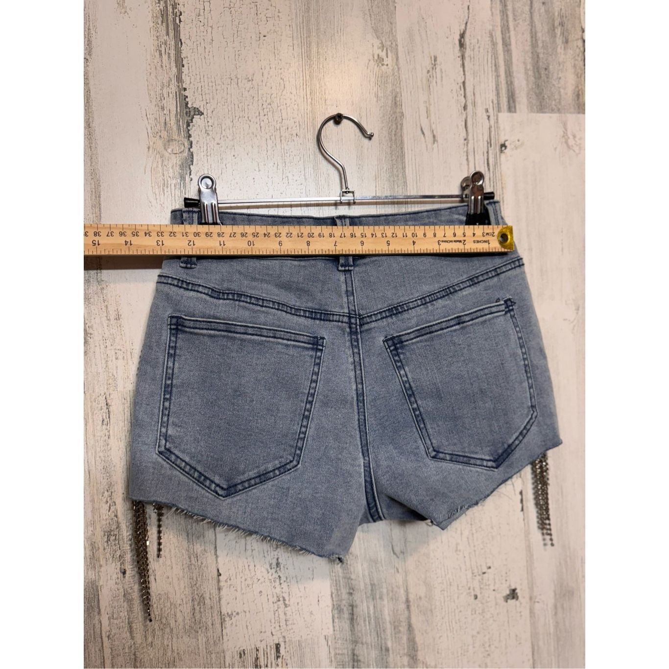 Forever 21 Forever 21 Rhinestone Fringe High-Rise Denim Shorts Size 26 Size 26" / US 2 / IT 38 - 9 Thumbnail