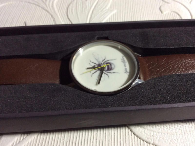 Designer Unknown bee dial brown leather strap watch Size ONE SIZE - 4 Thumbnail