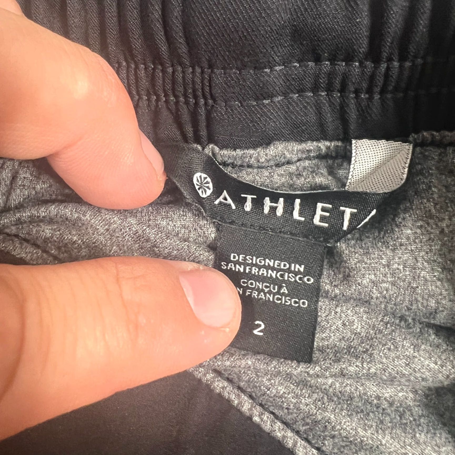 Athleta Athleta Jogger Pants Women’s 2 Black Camo Textured Lined Pocket Zip Size 26" / US 2 / IT 38 - 5 Thumbnail