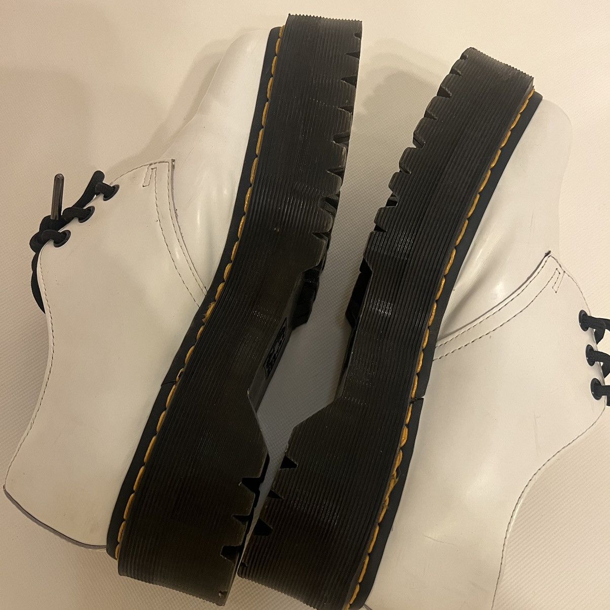 Dr. Martens White Dr. Martens Size US 8 / IT 38 - 6 Thumbnail