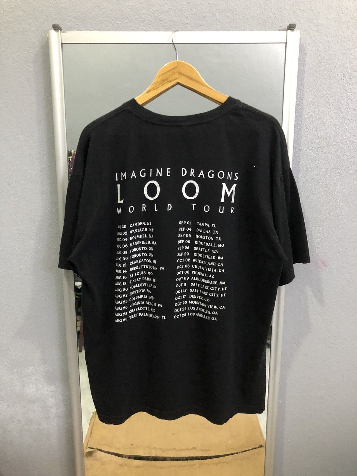 Band Tees Imagine Dragons LOOM World Tour 2024 Tee XL Size US XL / EU 56 / 4 - 6 Thumbnail