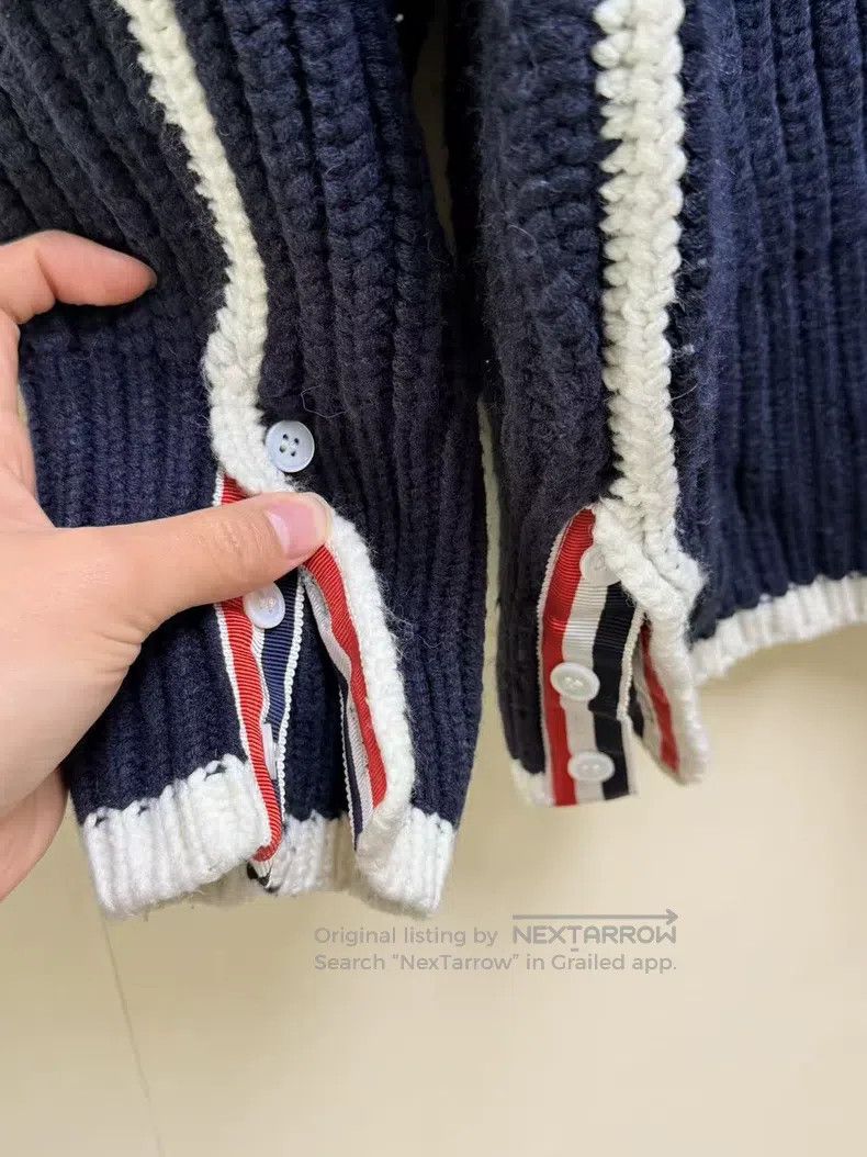 Thom Browne Thom Browne Four Stripe Sweater Navy Size US L / EU 52-54 / 3 - 3 Thumbnail