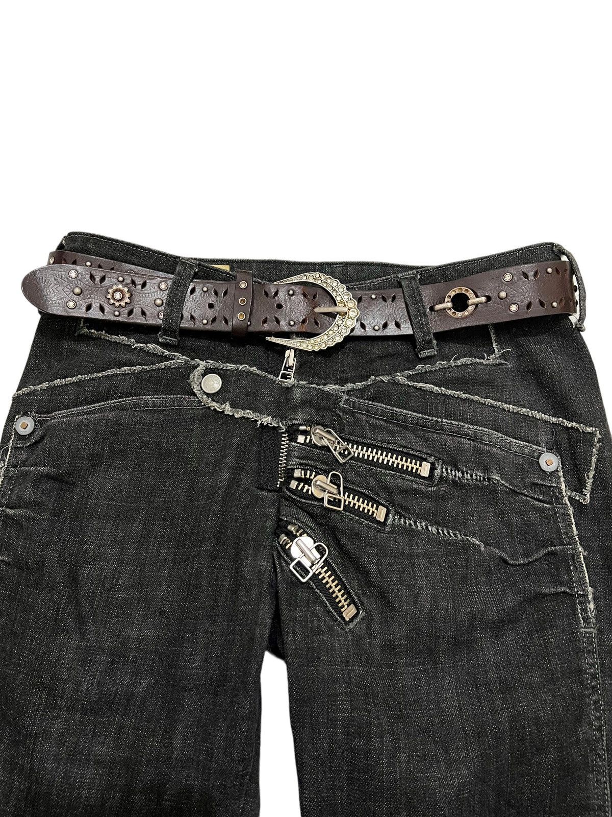 If Six Was Nine Vintage flowers studed leather belt Size ONE SIZE - 6 Thumbnail