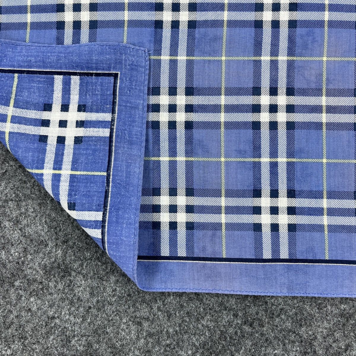 Burberry Burberry Handkerchief / Bandana / Neckerchief B934 Size ONE SIZE - 7 Thumbnail