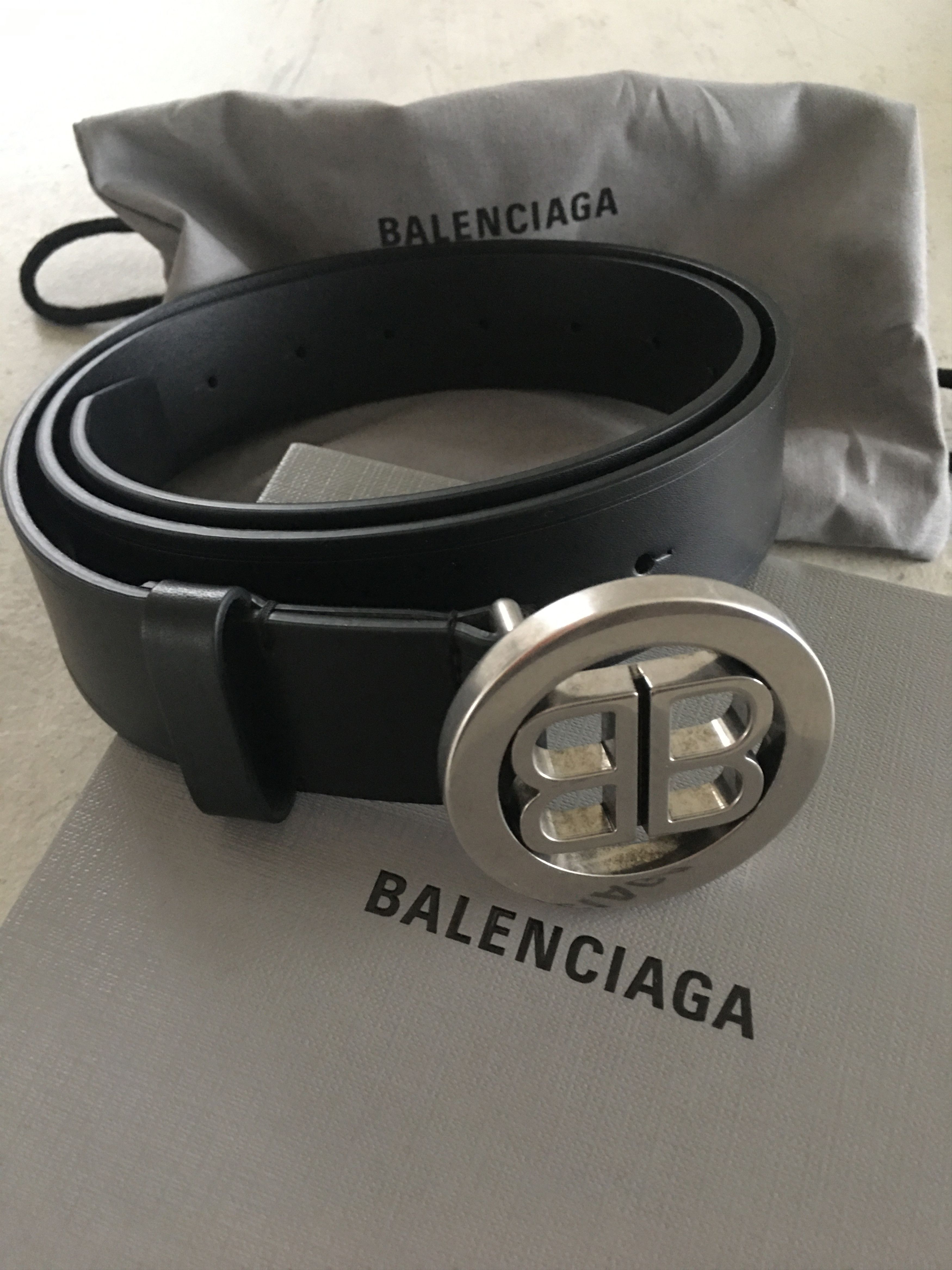 image of Balenciaga Belt In Leather Calf Buckle Bb in Black, Men's (Size 32)