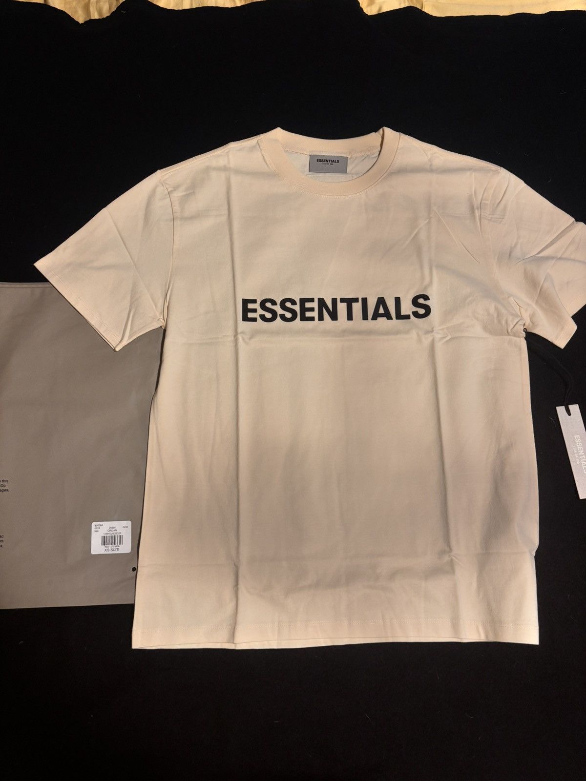 Essentials fear of god boxy tee shirt cream applique logo