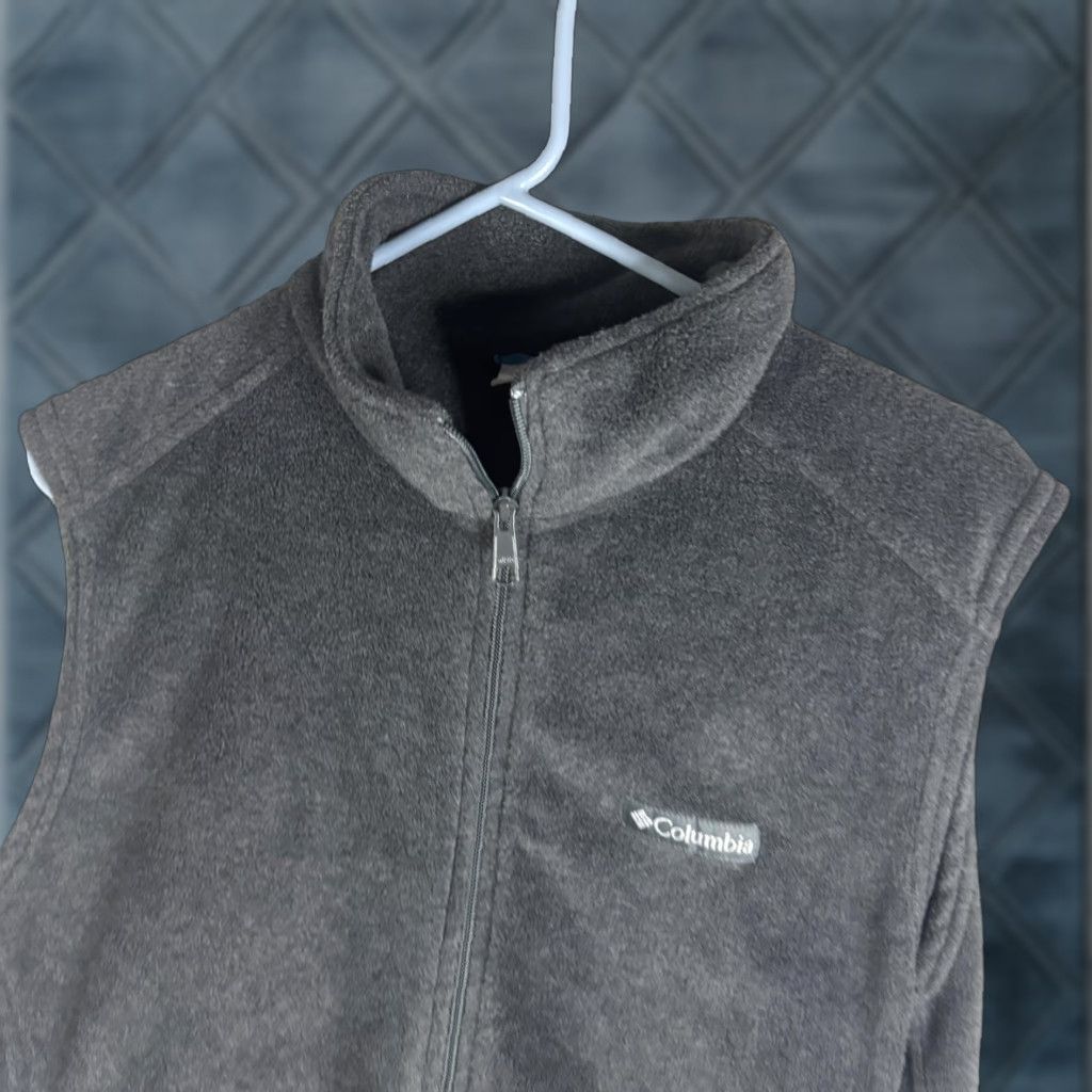 Vintage Columbia Vest M Mens Gray Full Zip Stand Collar Fleece Quilted Lightweight Outdoor Hiking Casual Travel Size US M / EU 48-50 / 2 - 1 Thumbnail