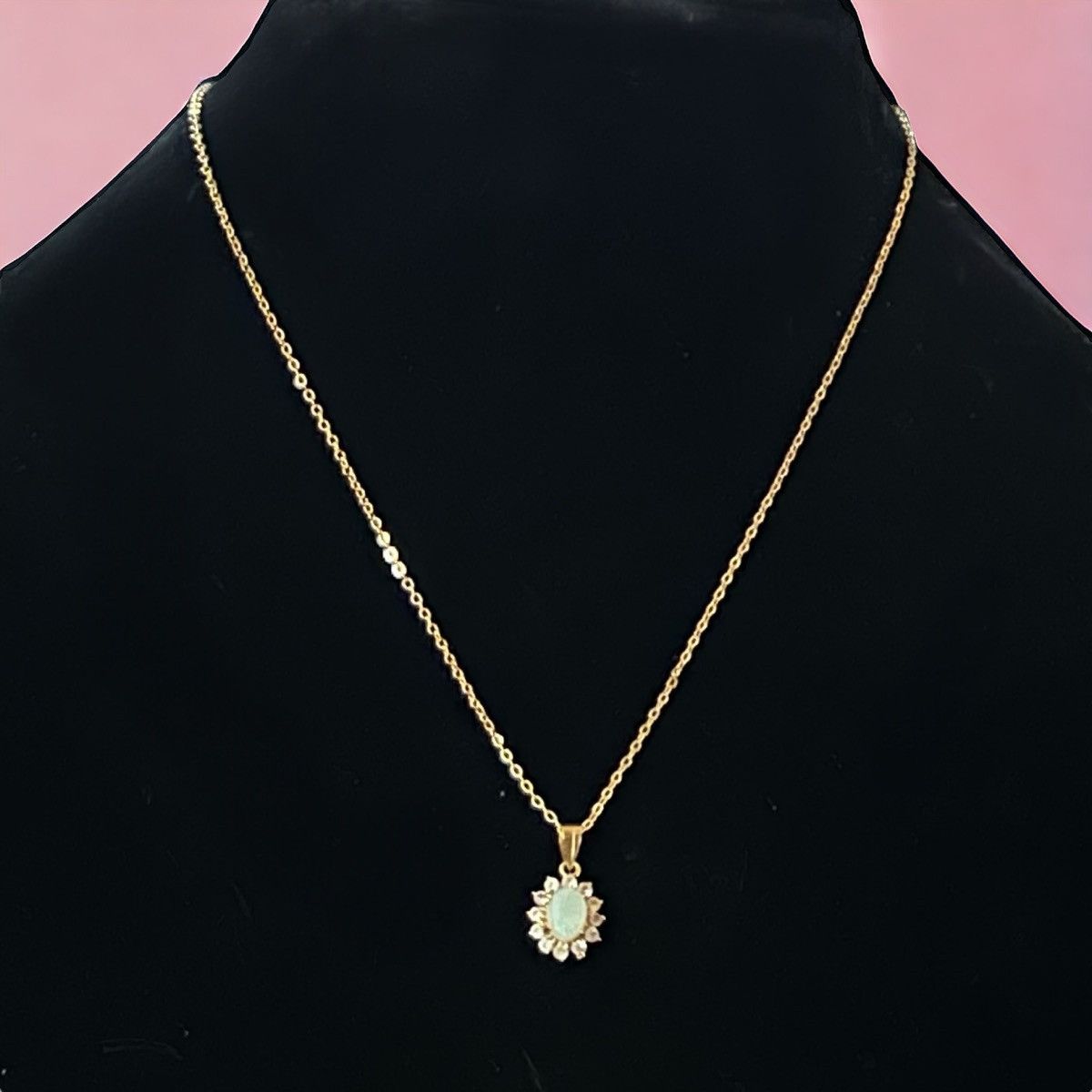 Vintage Vintage faux opal and rhinestone flower pendant necklace Size ONE SIZE - 1 Thumbnail