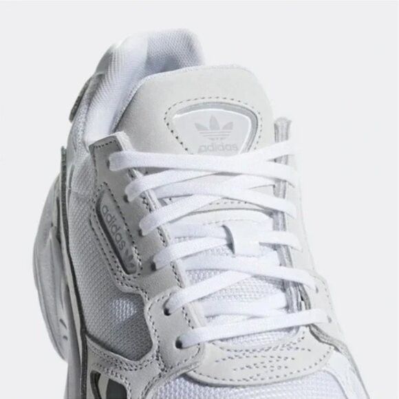 Adidas Adidas Falcon Sneakers in White - 7US (2018) Size US 7 / IT 37 - 4 Thumbnail