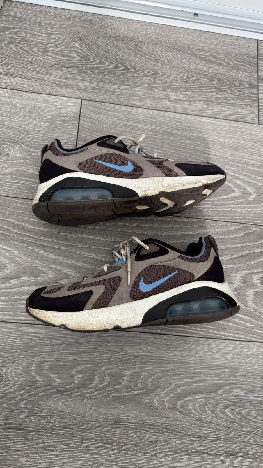 Nike Air max 200 Size US 11 / EU 44 - 1 Thumbnail