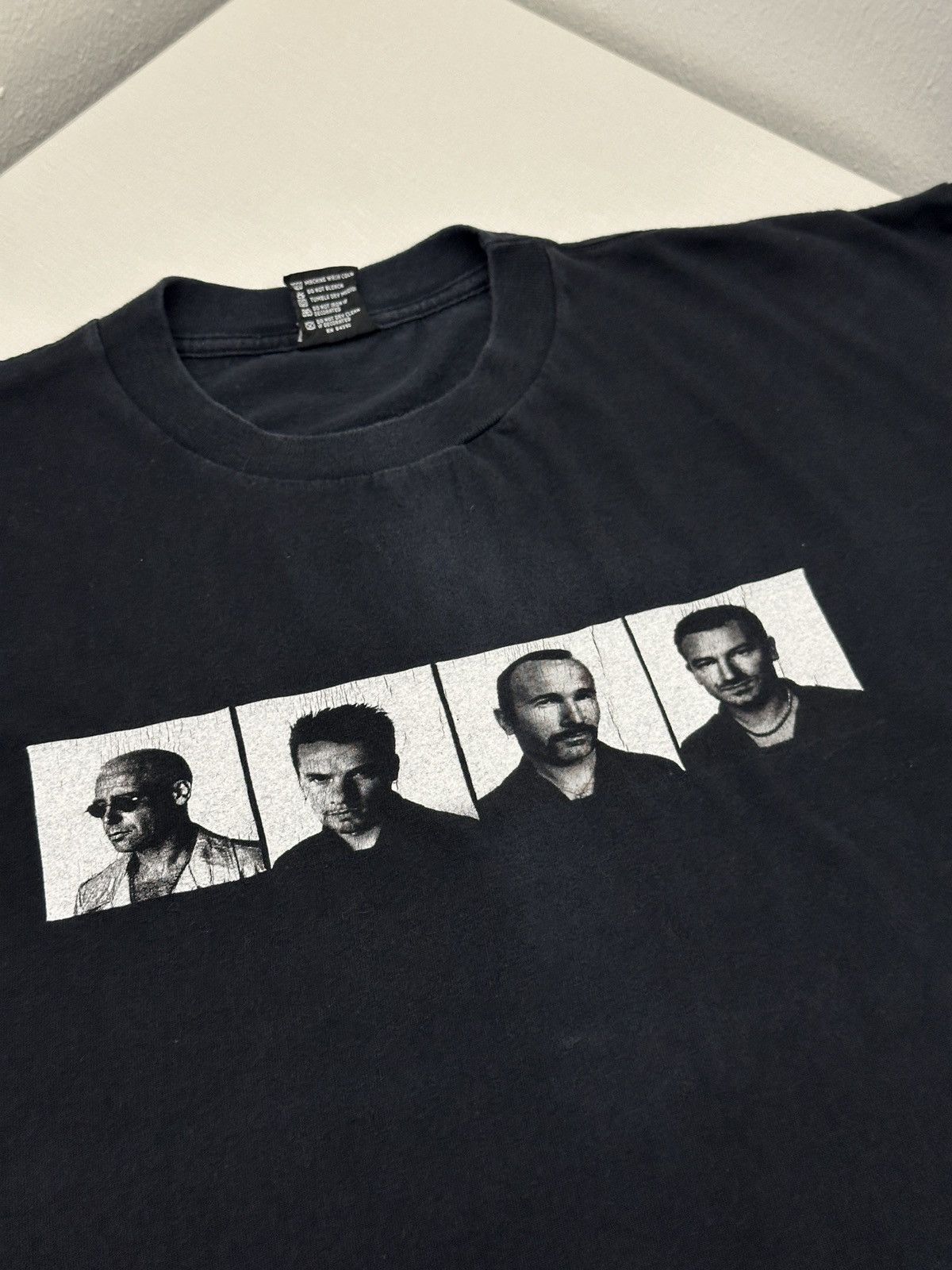 Band Tees Vintage 1997 U2 Popmart Tour Concert Merch Size XL Tshirt Size US XL / EU 56 / 4 - 6 Thumbnail