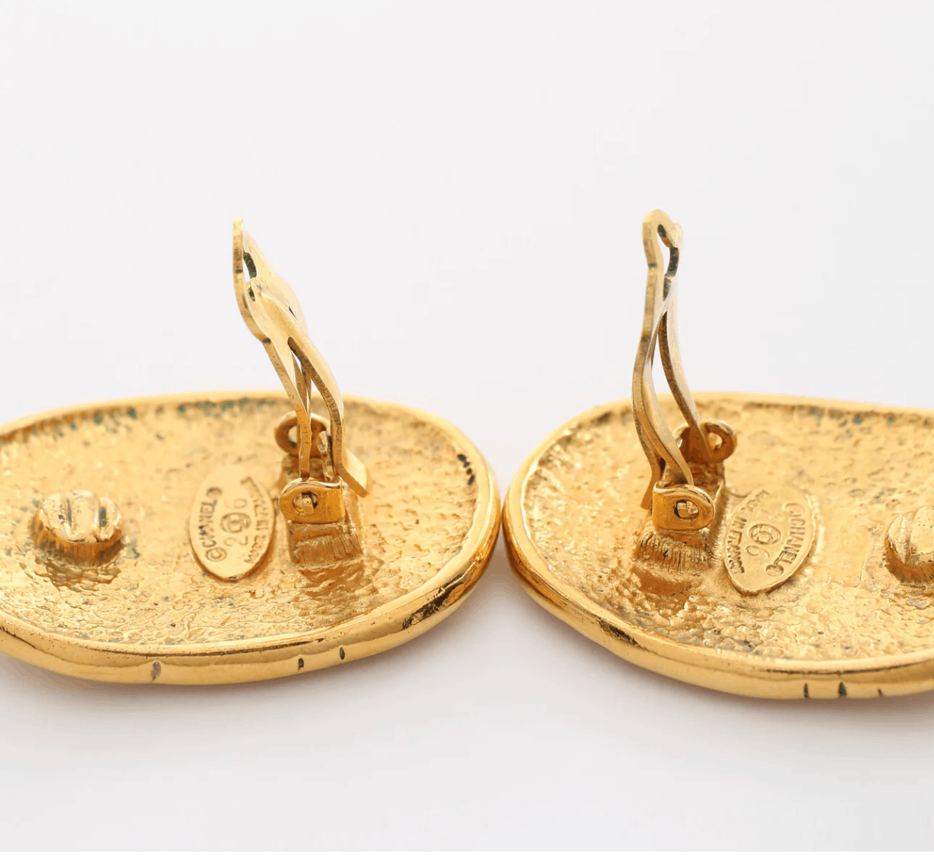 Chanel Chanel Crown Gold Clip on Earrings AUTHENTIC Size ONE SIZE - 6 Thumbnail