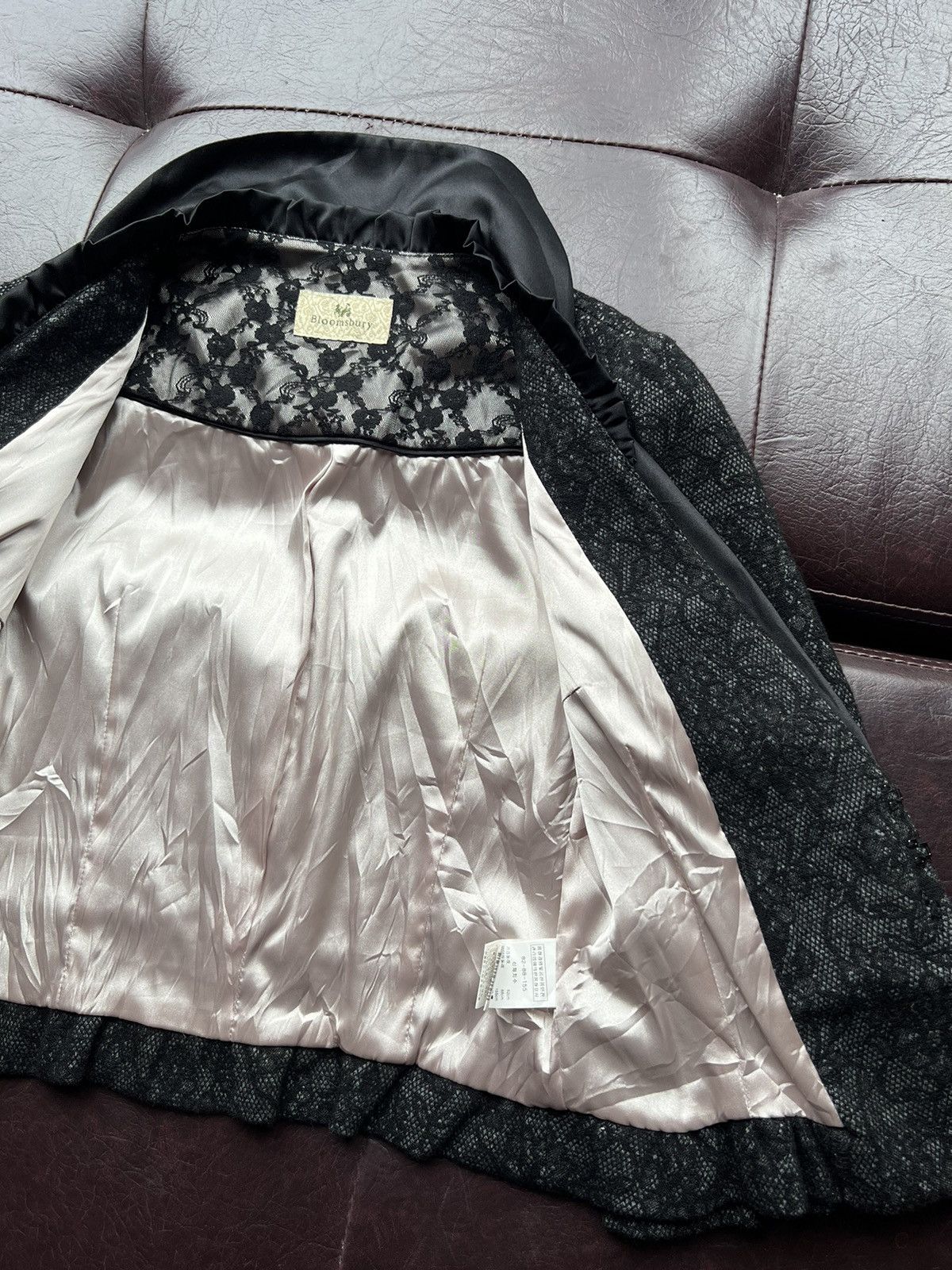 Miu Miu Blommsbury lace gothic blazer 🥀🖤 Size S / US 4 / IT 40 - 12 Thumbnail