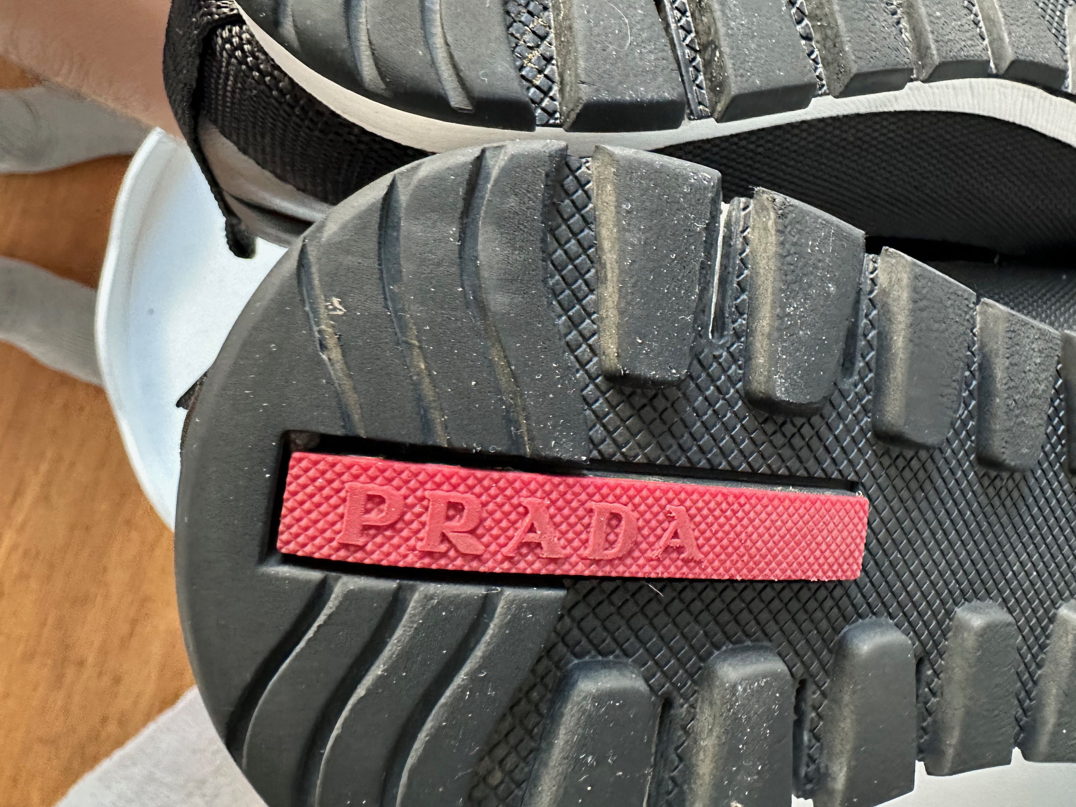 Prada Prada red tab leather slip on SNEAKERS 4D2991 black US9.5 Size US 9.5 / EU 42-43 - 13 Thumbnail