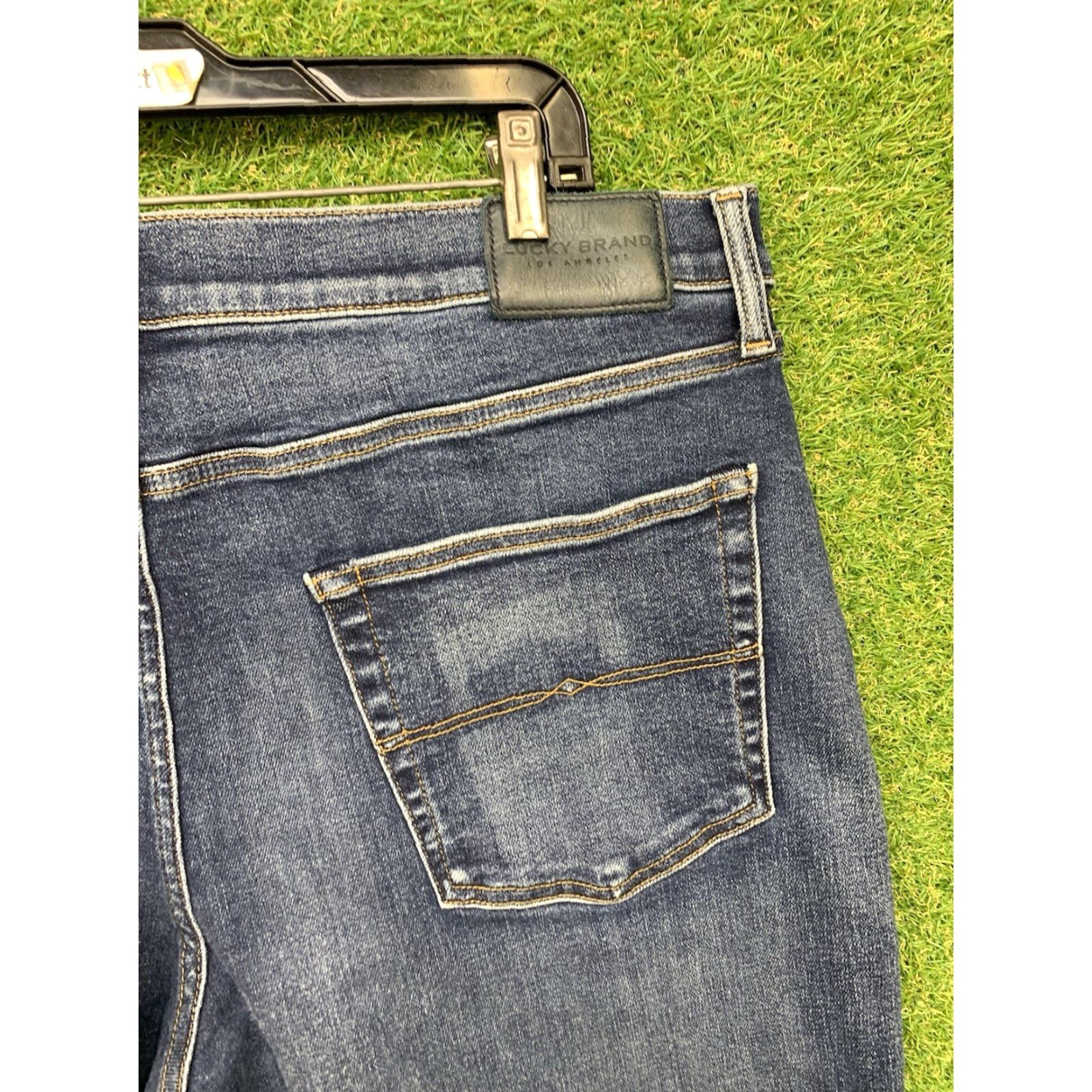Lucky Brand Lucky Brand Jeans Men 38x32 Straight Leg Denim Medium Wash 223 Regular Fit Blue Pants US Size 38 Mens Size US 38 / EU 54 - 5 Thumbnail