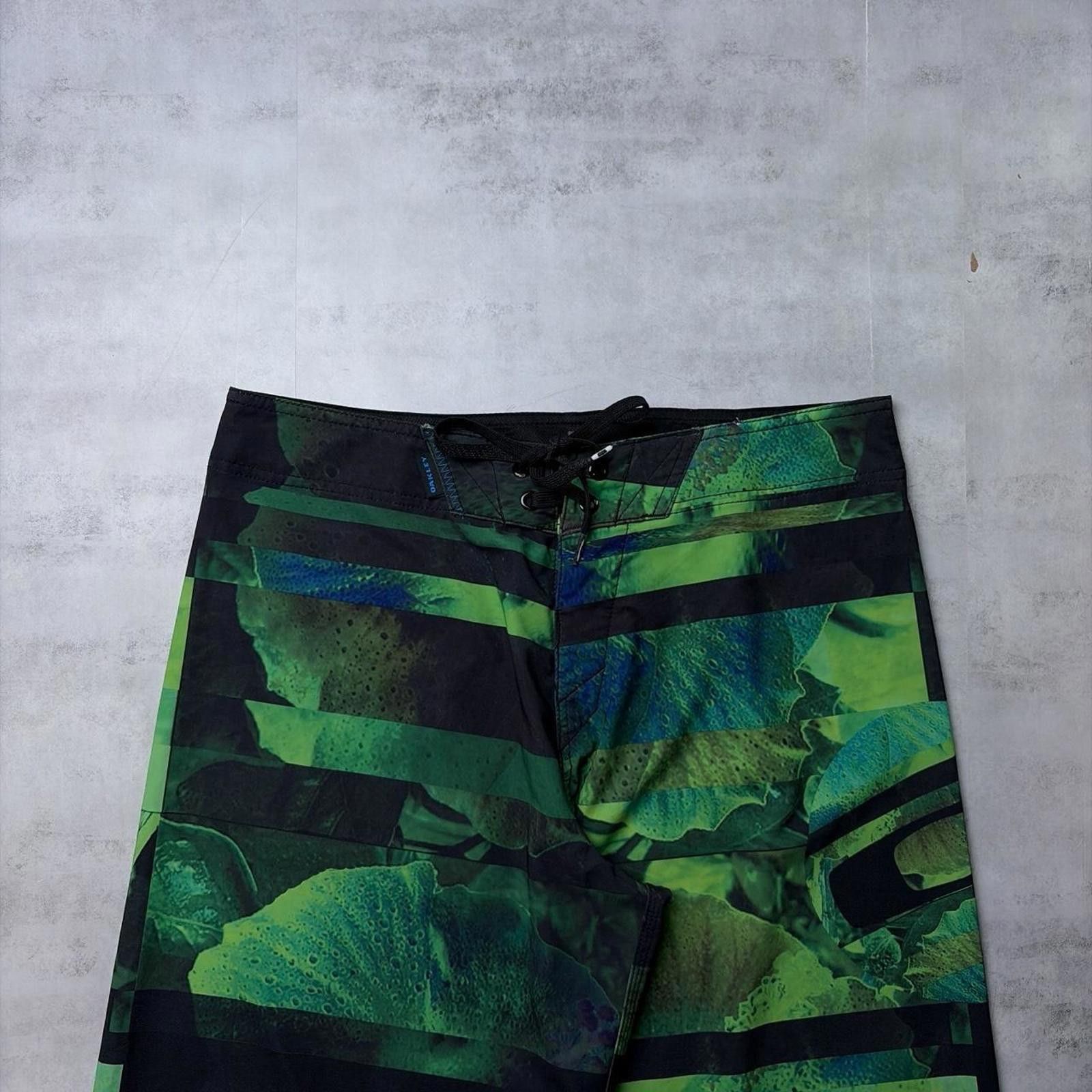 Oakley Y2K Green Oakley Grunge Surf Baggy Board Shorts Size US 31 - 3 Thumbnail