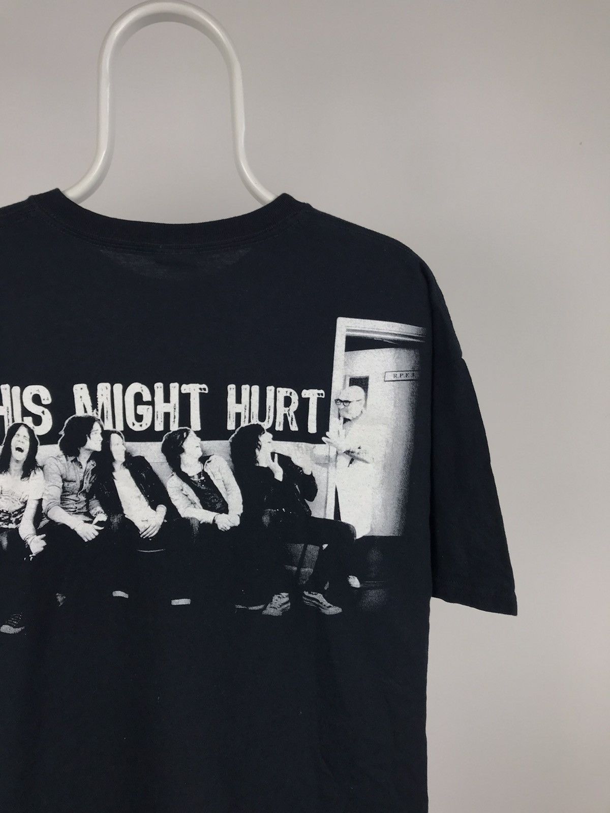 Band Tees × Vintage Vintage 2011 The Treatment This Might Hurt Rock Band Tee Size US XL / EU 56 / 4 - 1 Thumbnail