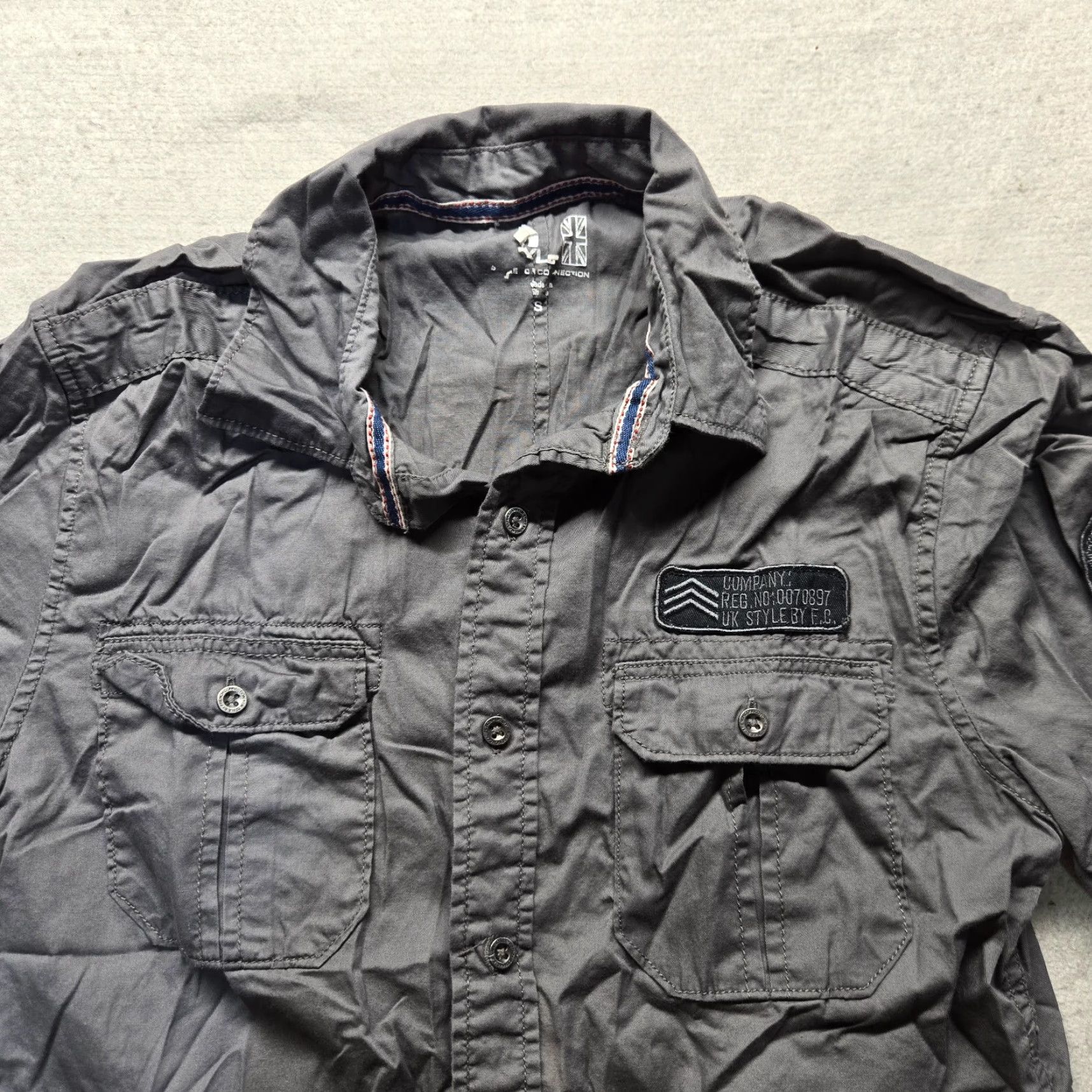 French Connection VINTAGE? No. This is French Connection Shirt, Gray Short Sleeve Button-Up with Pockets - Men S, Cotton Blend, Plaid Pattern, Classic Style Size US S / EU 44-46 / 1 - 2 Thumbnail