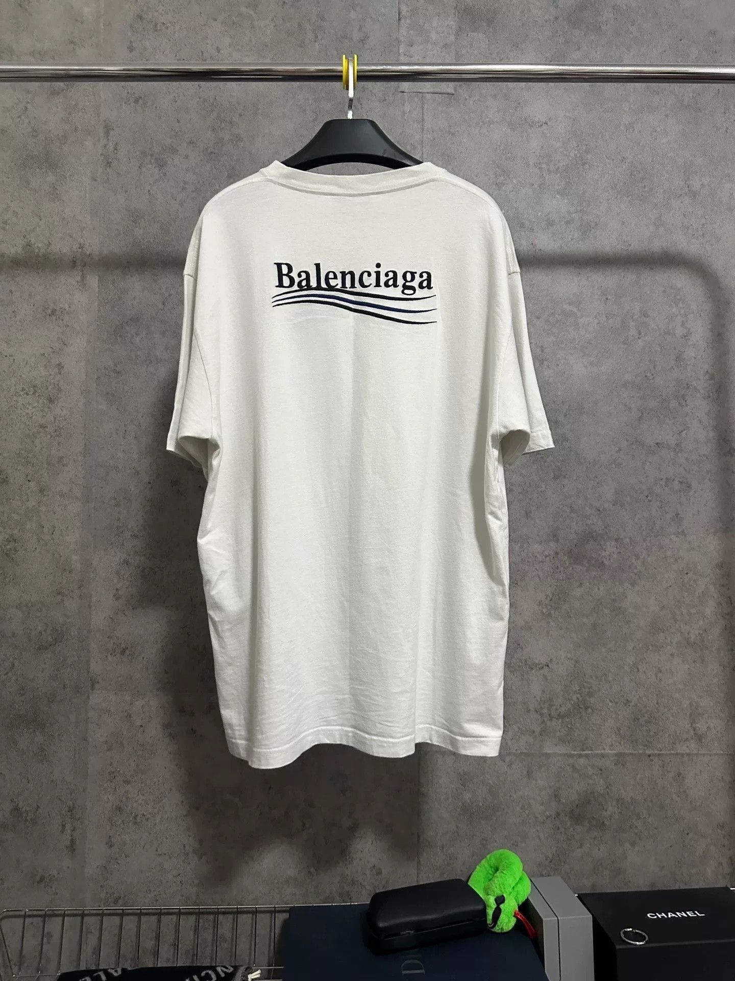 Balenciaga Balenciaga Coke Wave Embroidered Logo T-shirt Size US M / EU 48-50 / 2 - 4 Thumbnail