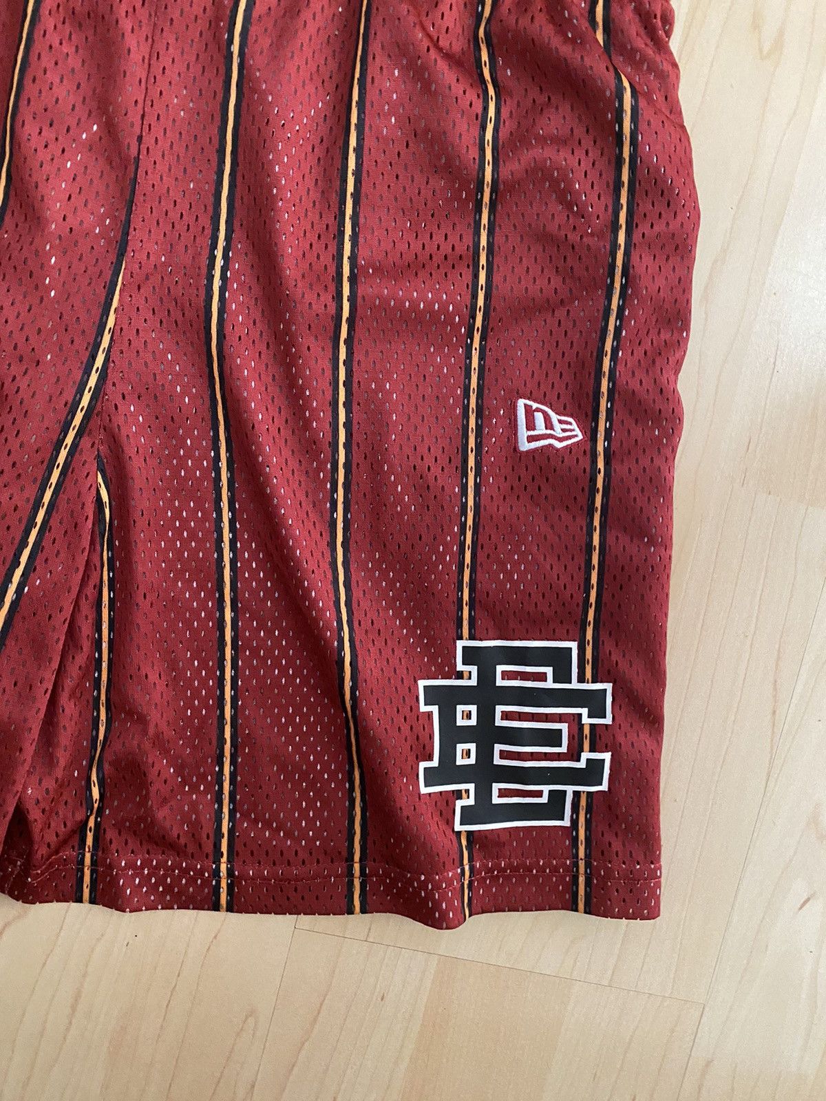 Eric Emanuel Eric Emanuel miami heat nba shorts XL new era Size US 34 / EU 50 - 2 Thumbnail