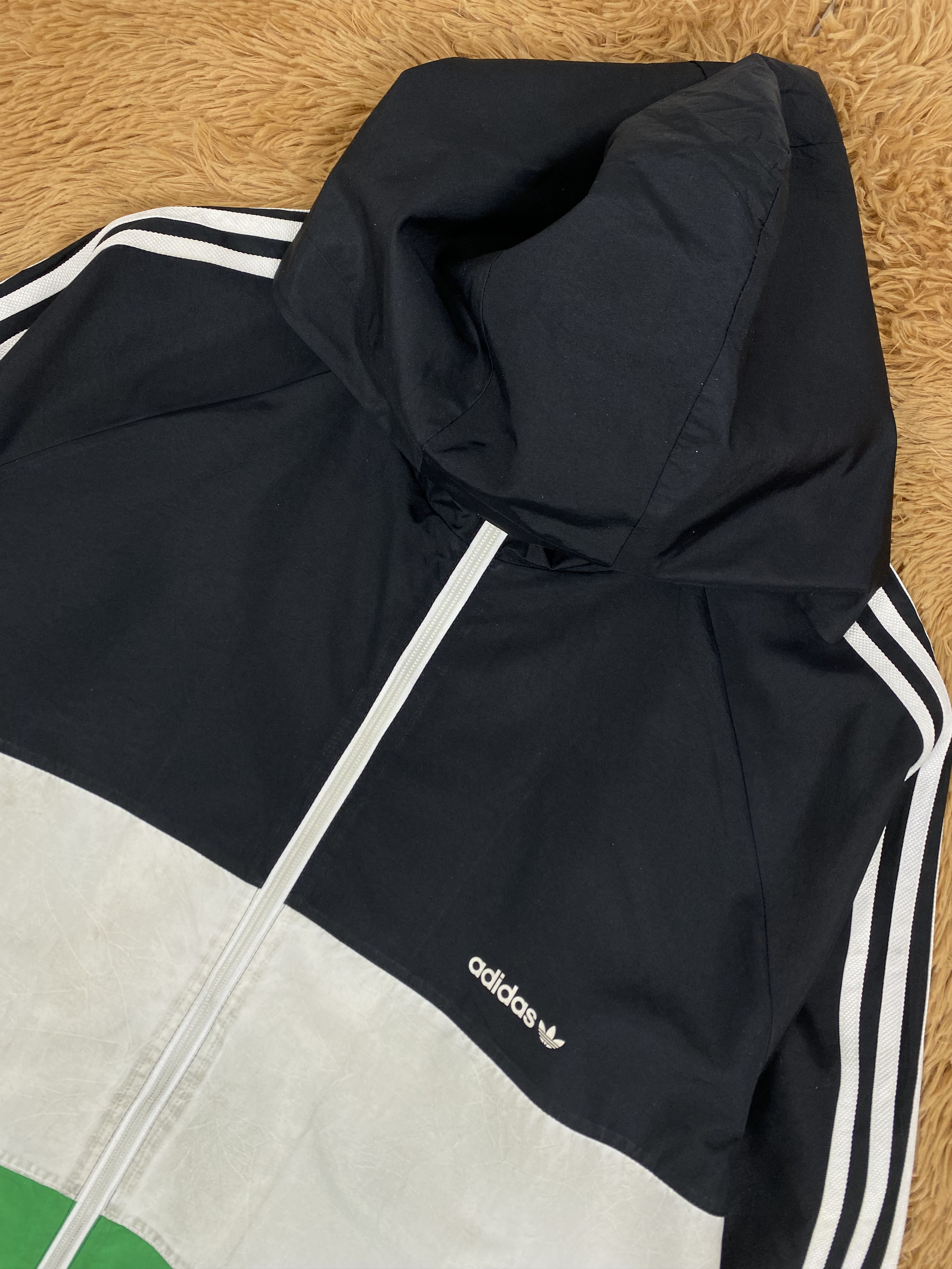 Adidas × Disney Vintage Adidas X Disney 3 Stripe Trefoil Jacket PJ2525 Size US L / EU 52-54 / 3 - 3 Thumbnail